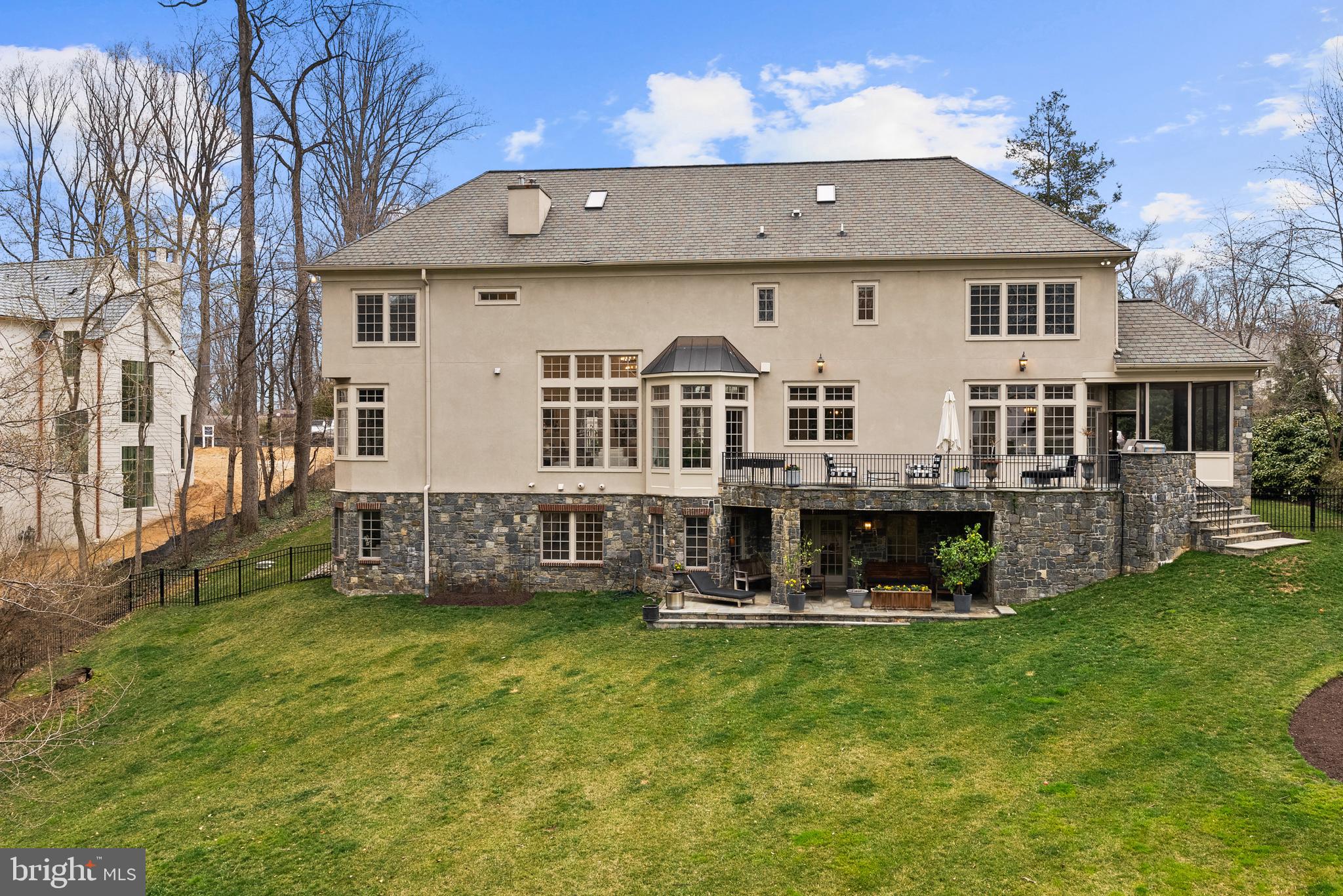 RIVER OAKS - Residential