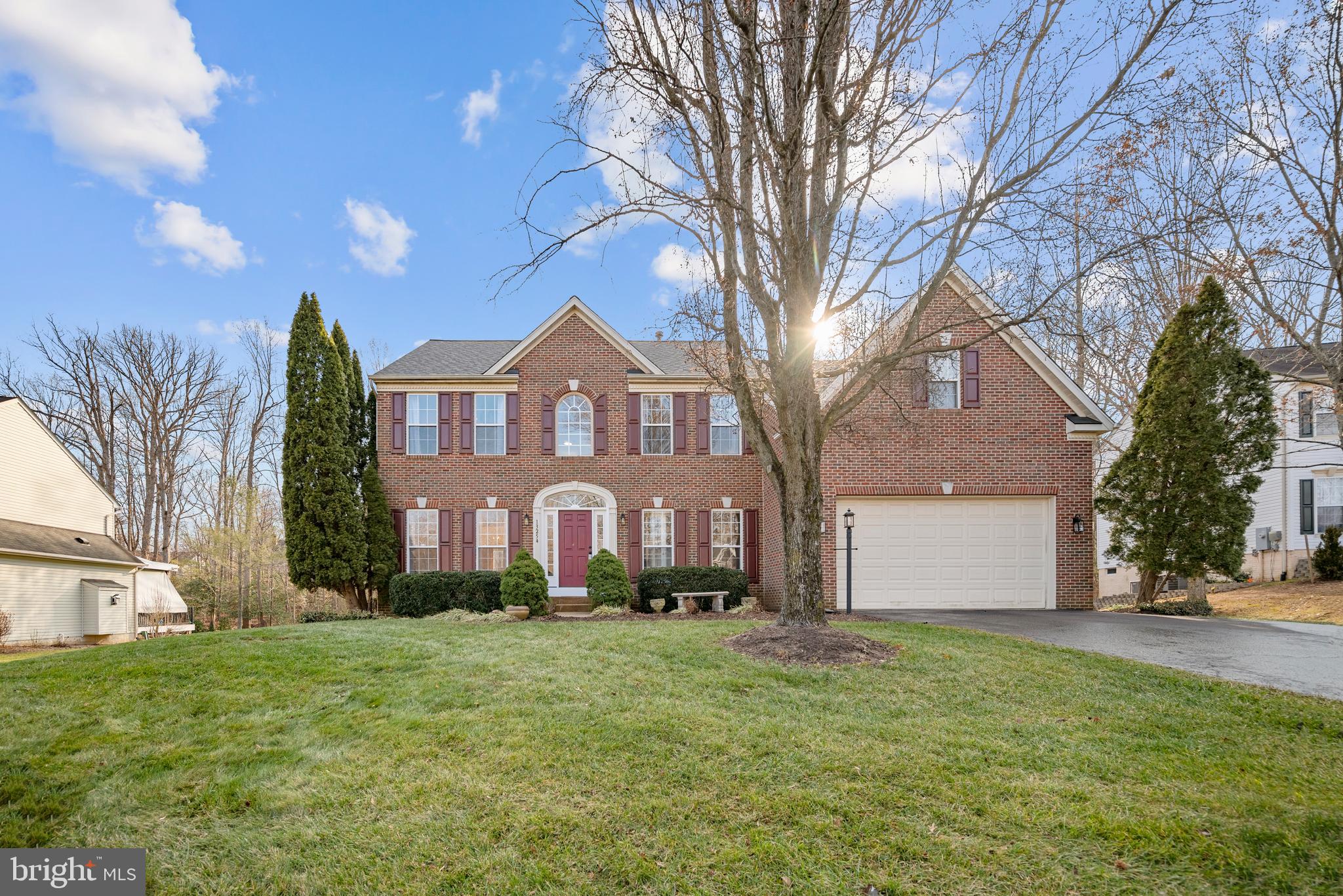 MEADOWBROOK WOODS - Residential