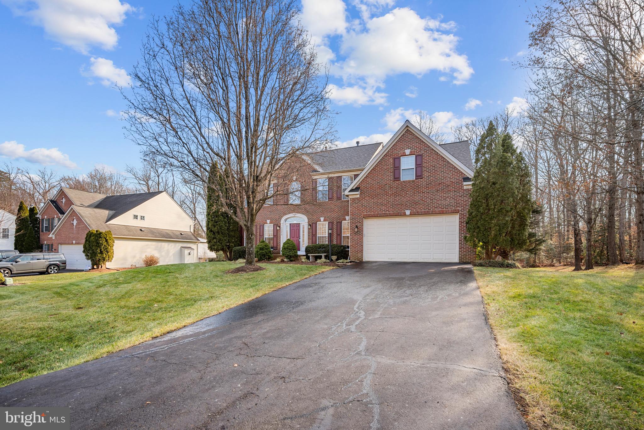 MEADOWBROOK WOODS - Residential