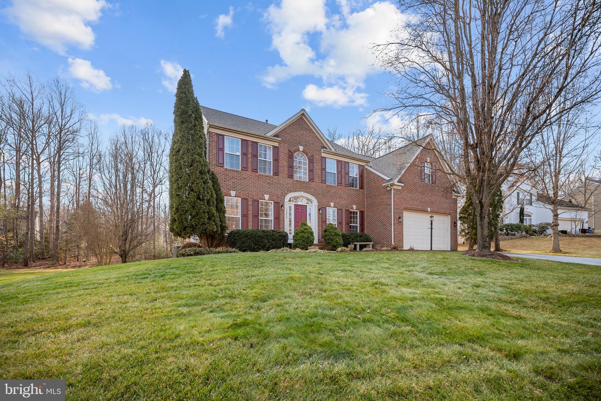 MEADOWBROOK WOODS - Residential