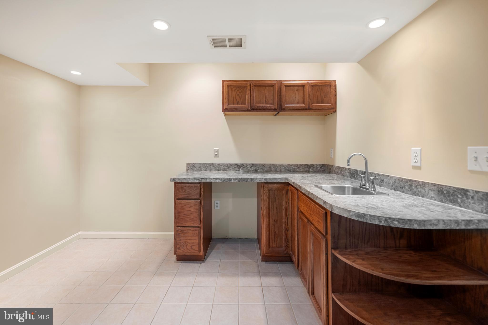 MEADOWBROOK WOODS - Residential