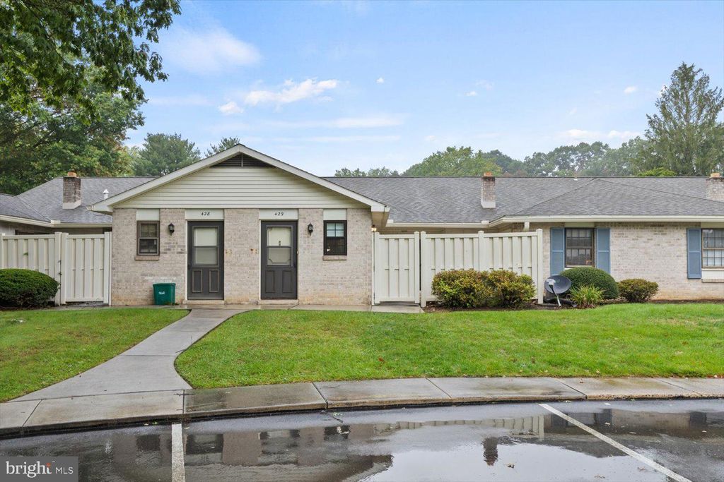 Photo of 429 VALLEYBROOK DR, LANCASTER, PA 17601 (MLS # PALA2041322)