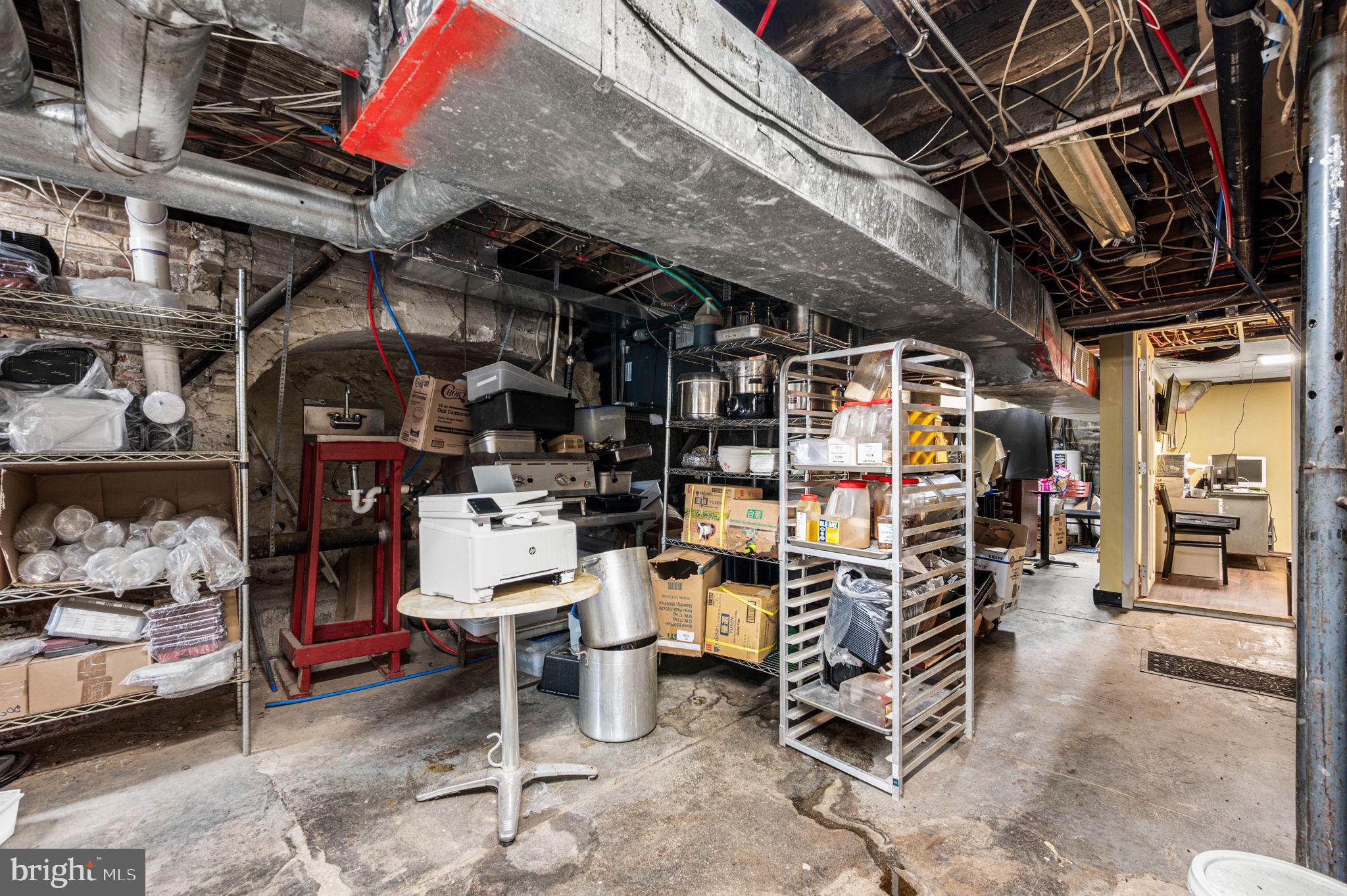 CENTER CITY - Commercial Sale