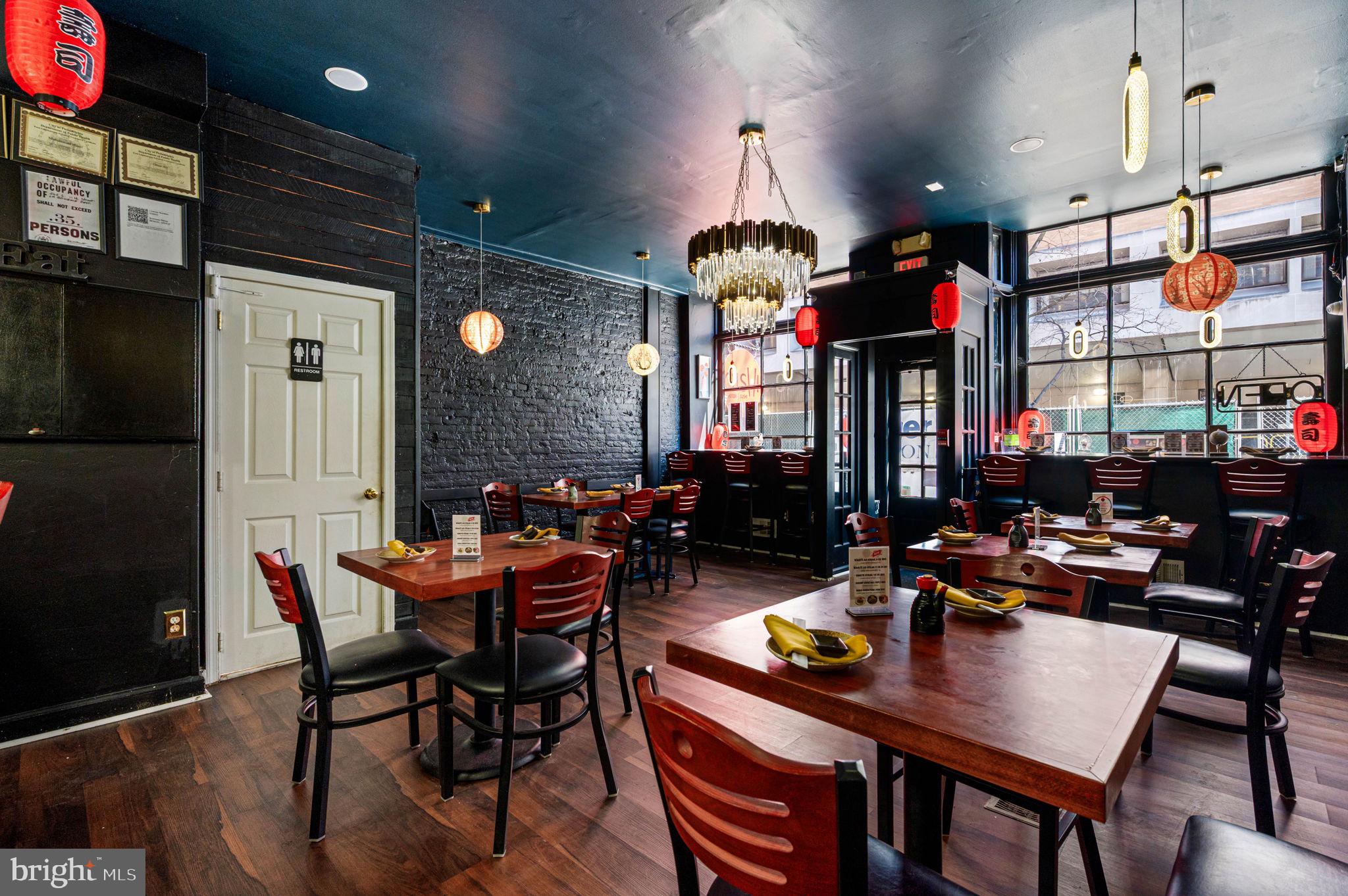 CENTER CITY - Commercial Sale