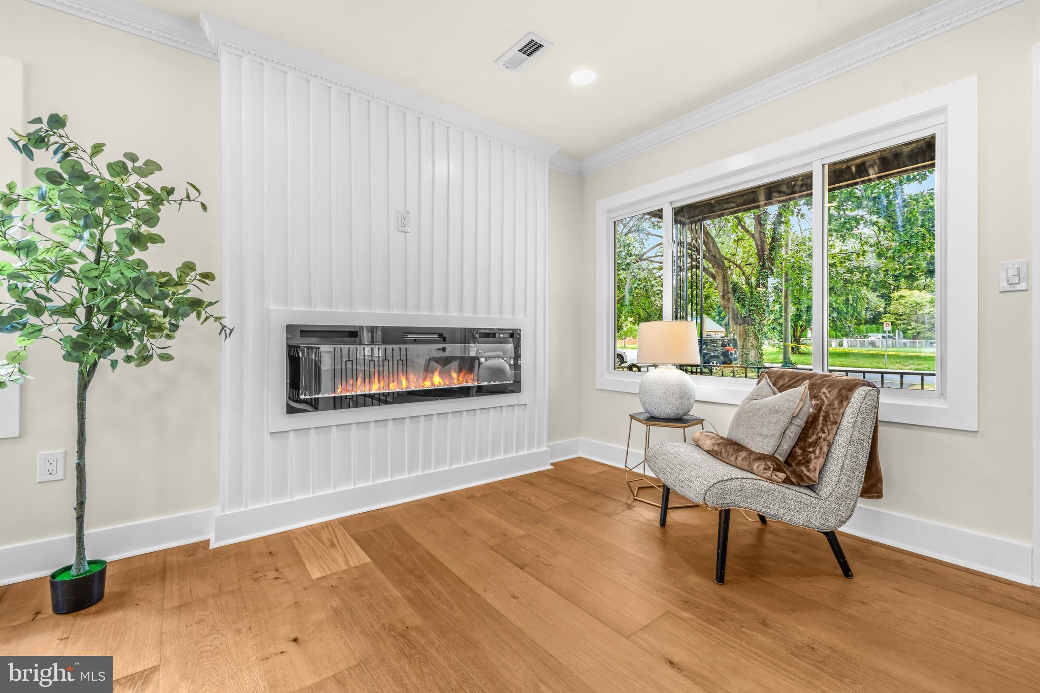 703 NORTHWEST DRIVE