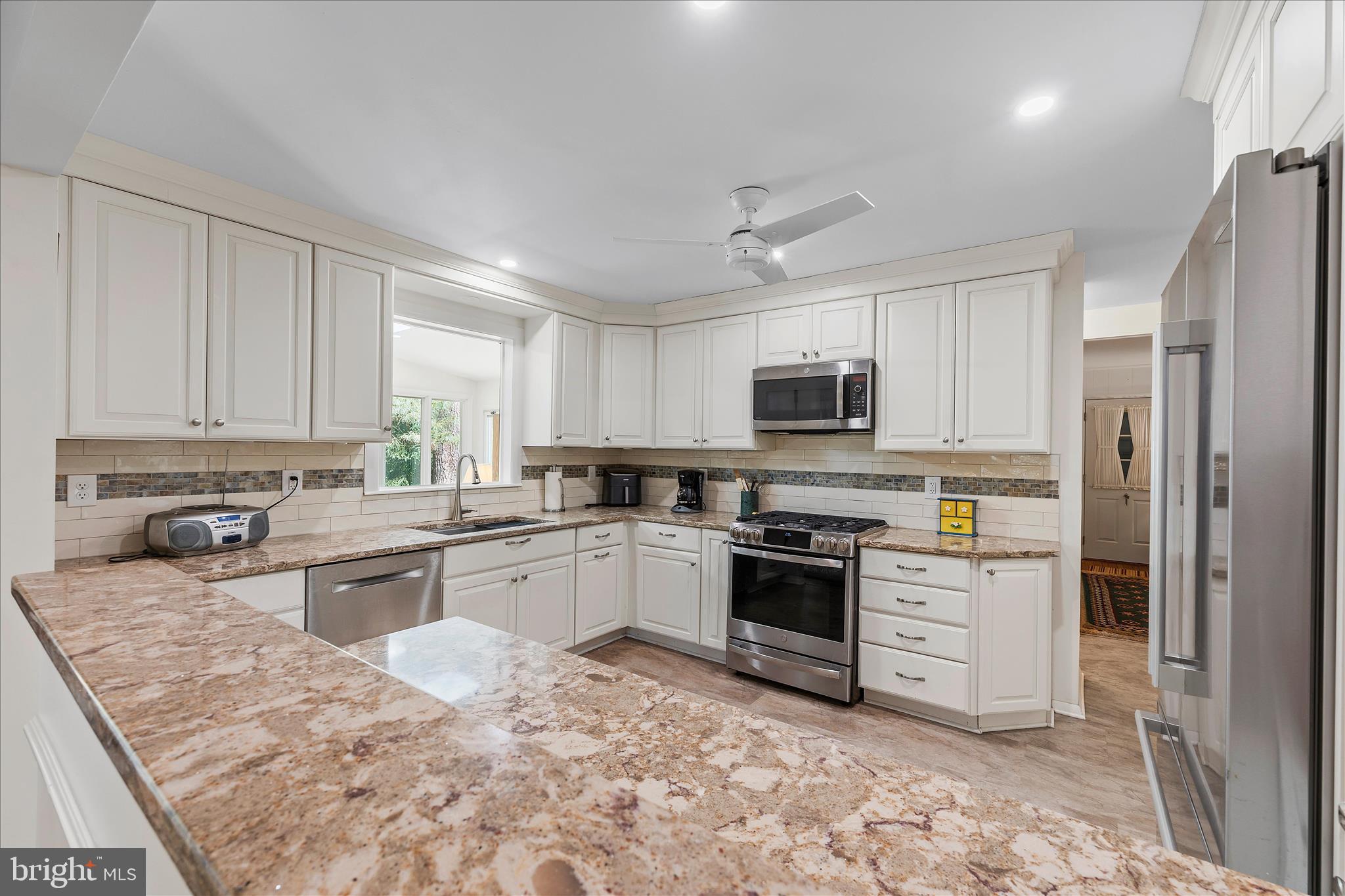 TWIN HARBORS - Residential