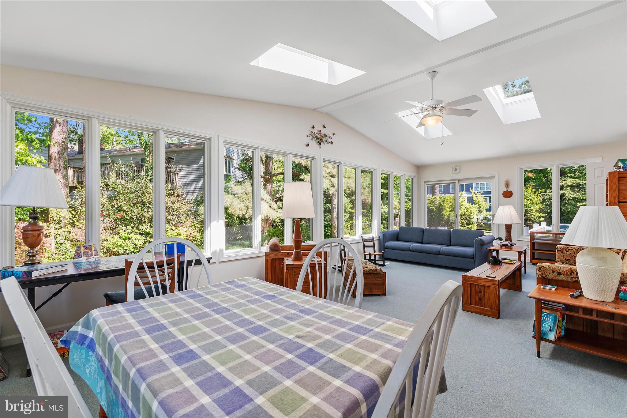 TWIN HARBORS - Residential
