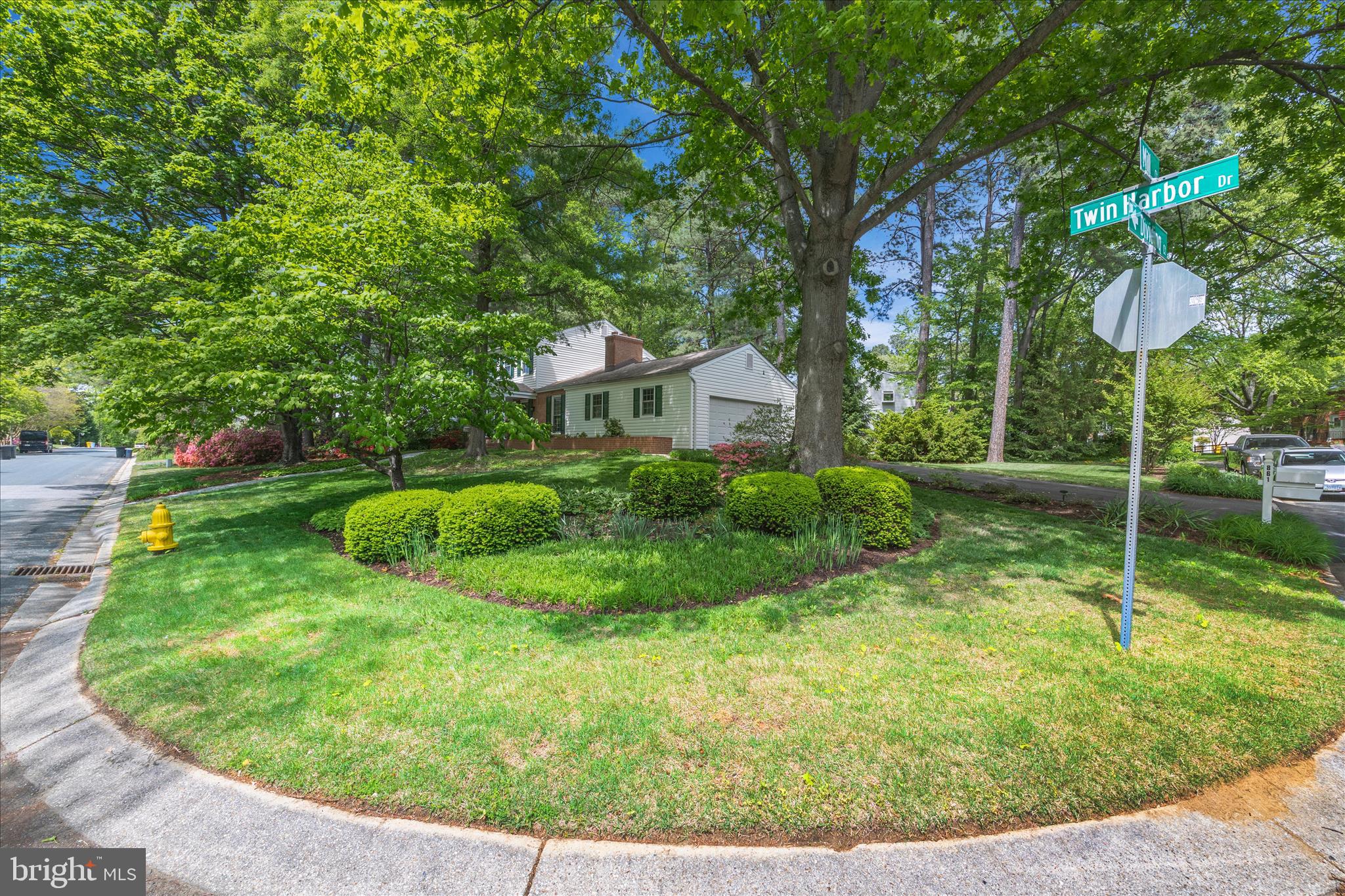 TWIN HARBORS - Residential