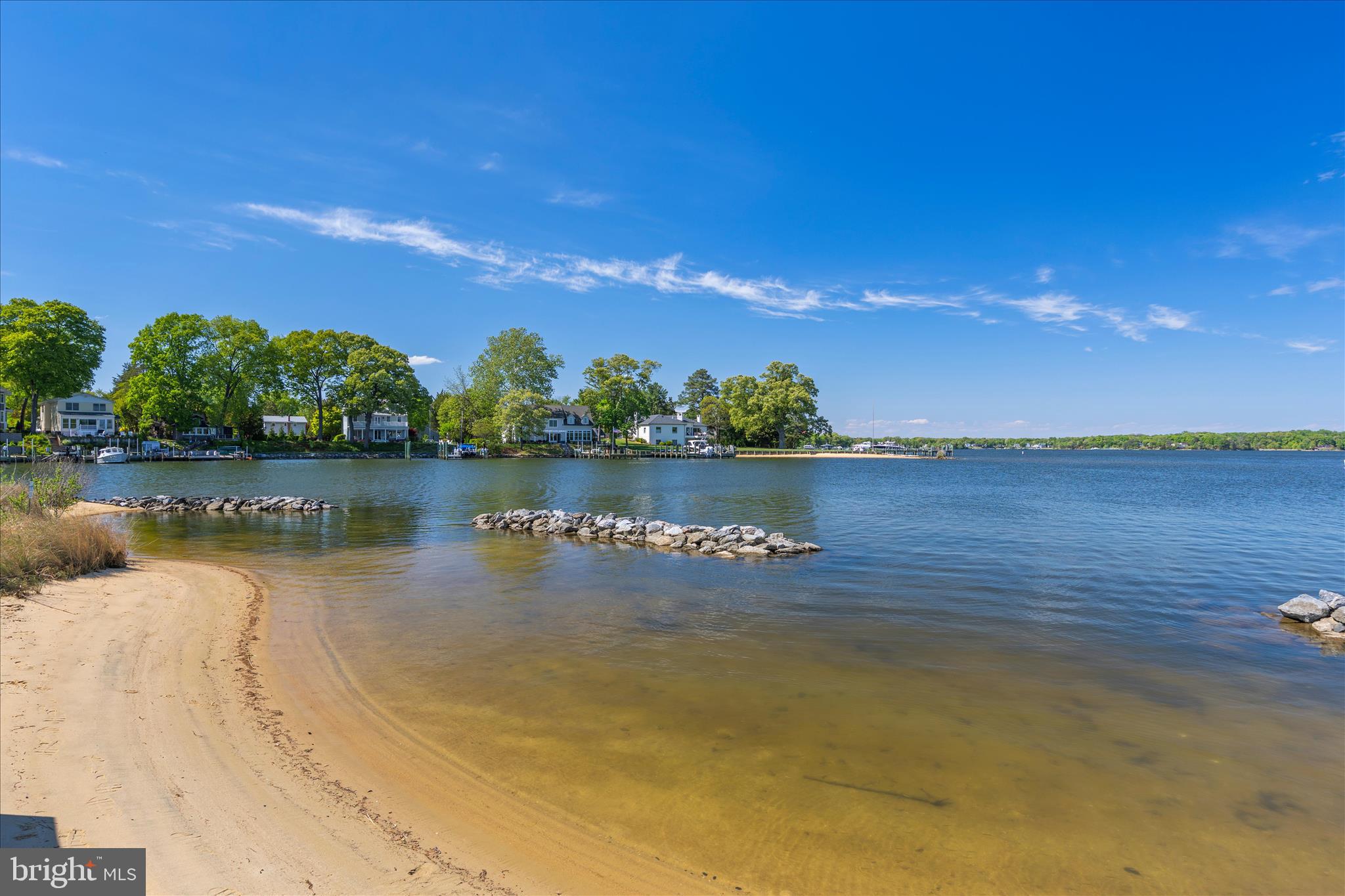 TWIN HARBORS - Residential