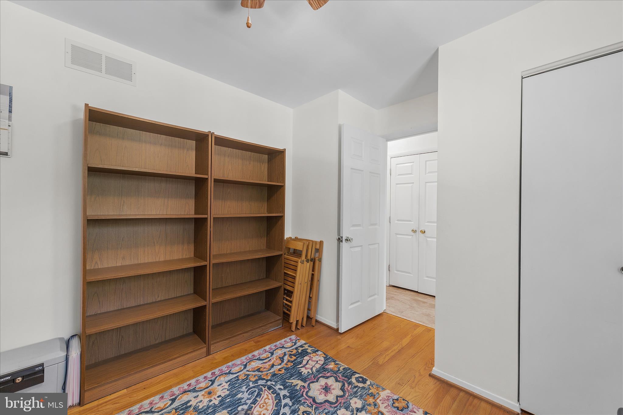 TWIN HARBORS - Residential