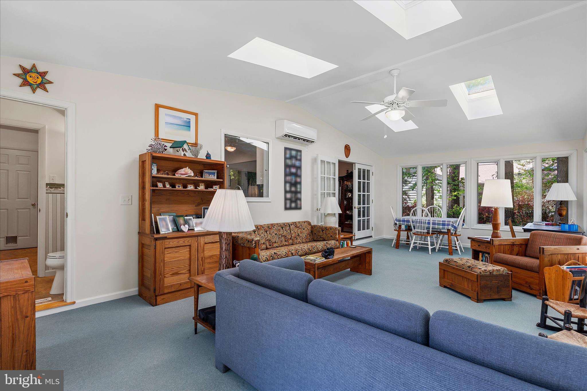 TWIN HARBORS - Residential