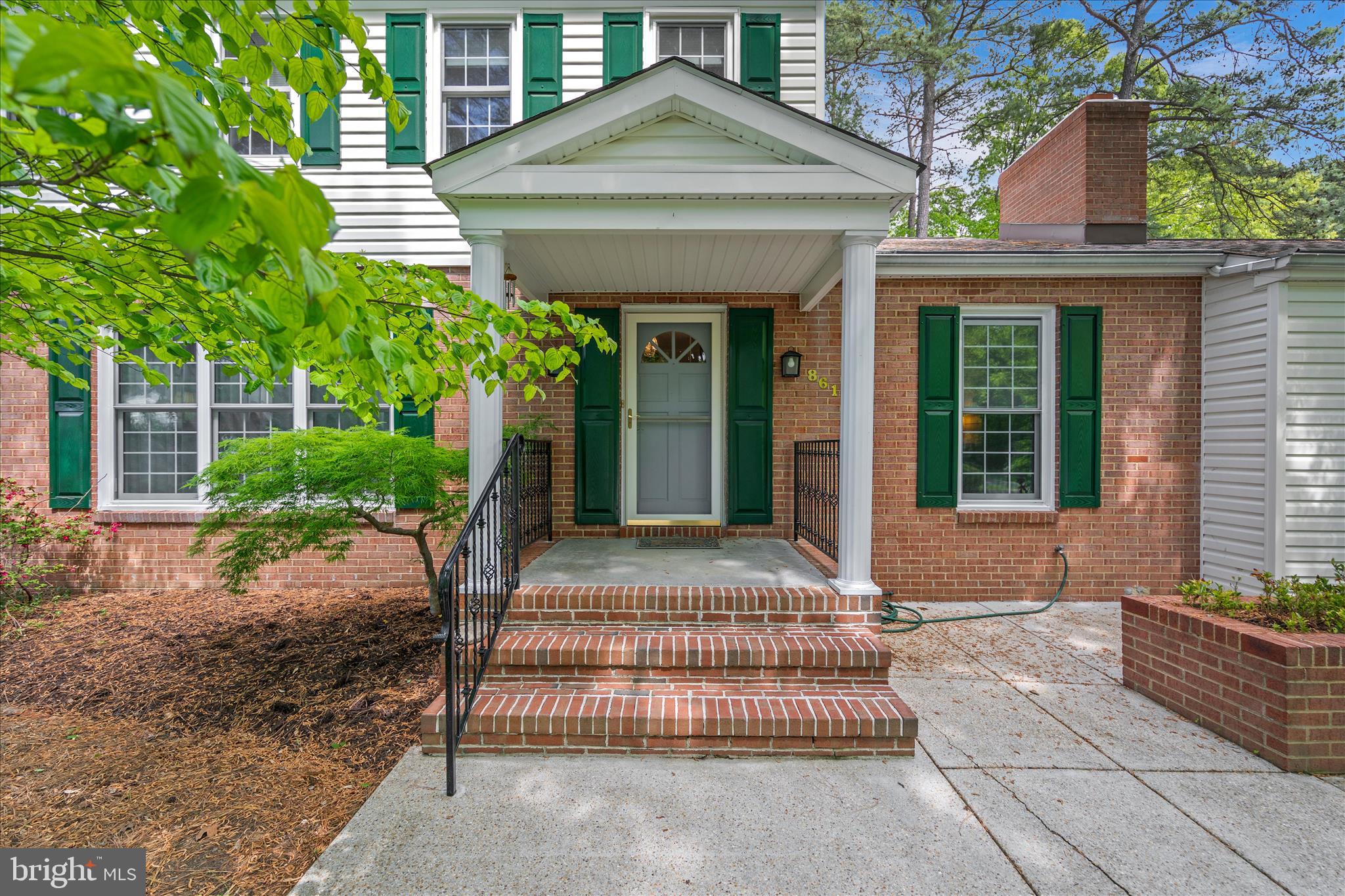 TWIN HARBORS - Residential