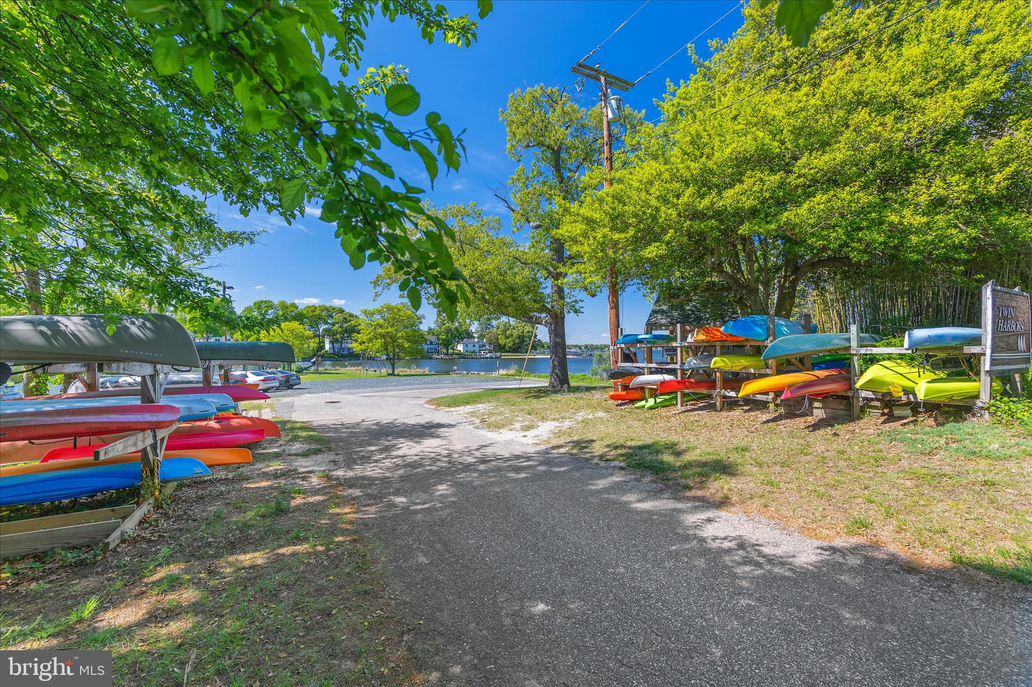 TWIN HARBORS - Residential