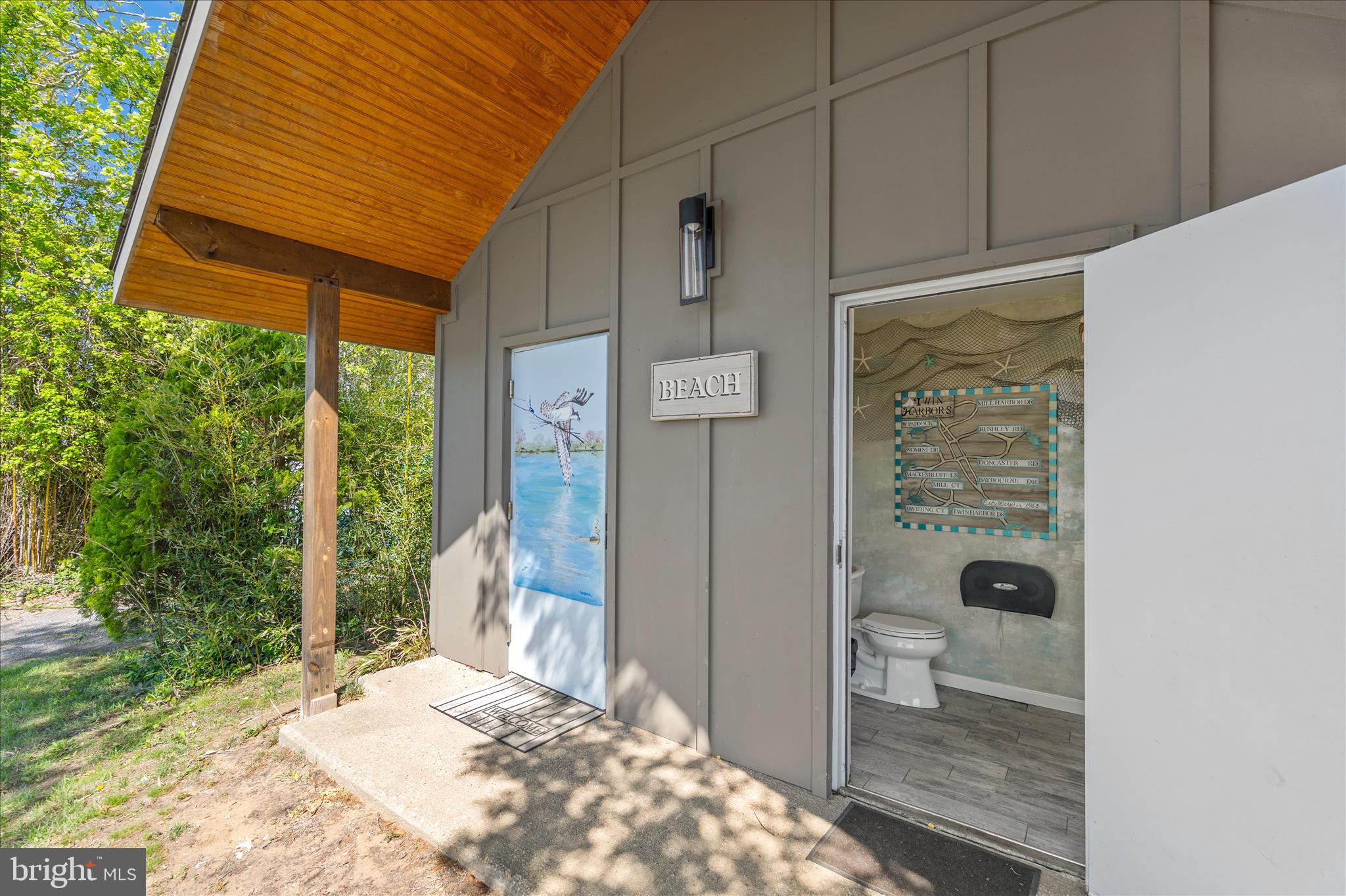 TWIN HARBORS - Residential