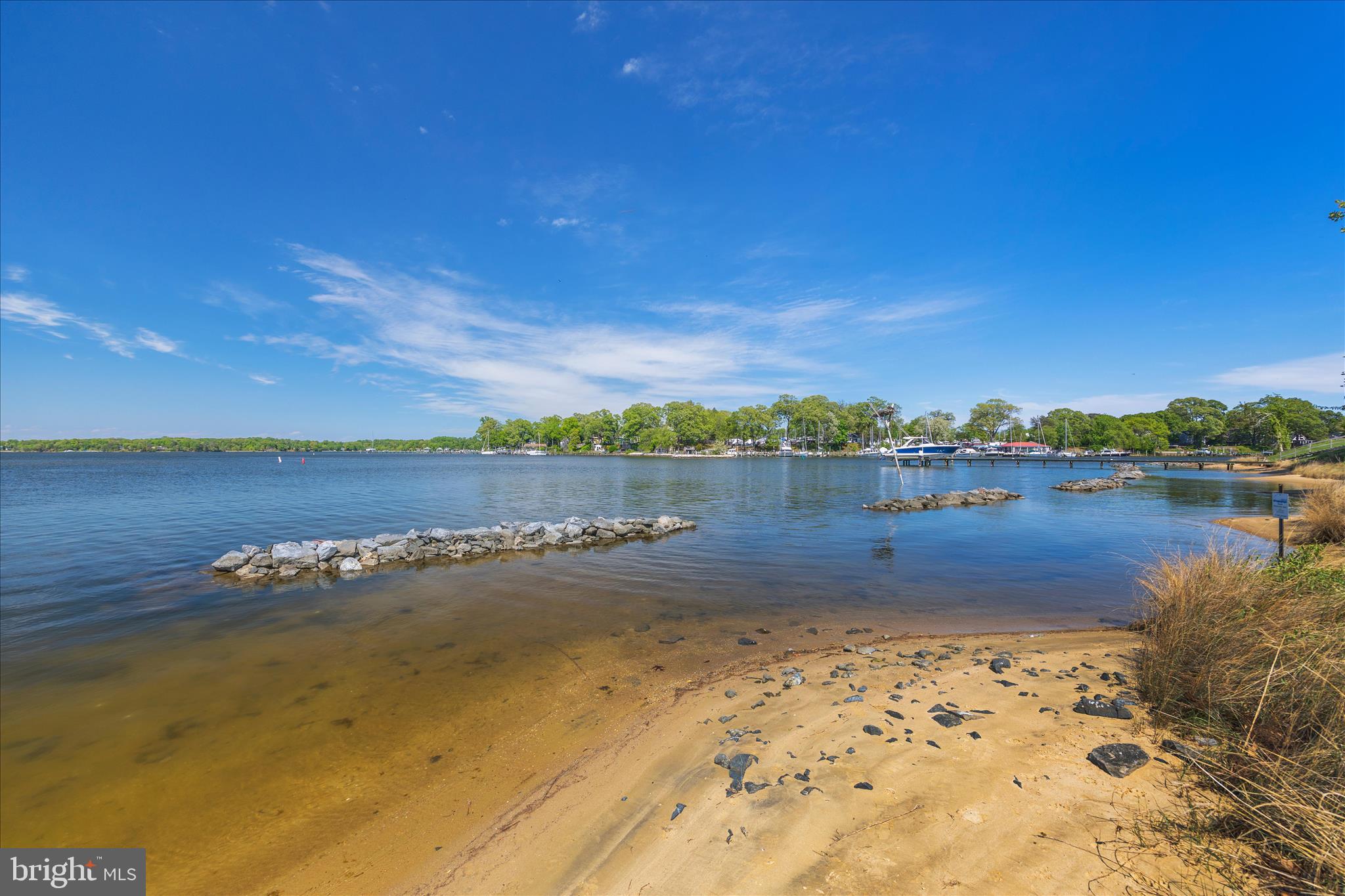 TWIN HARBORS - Residential