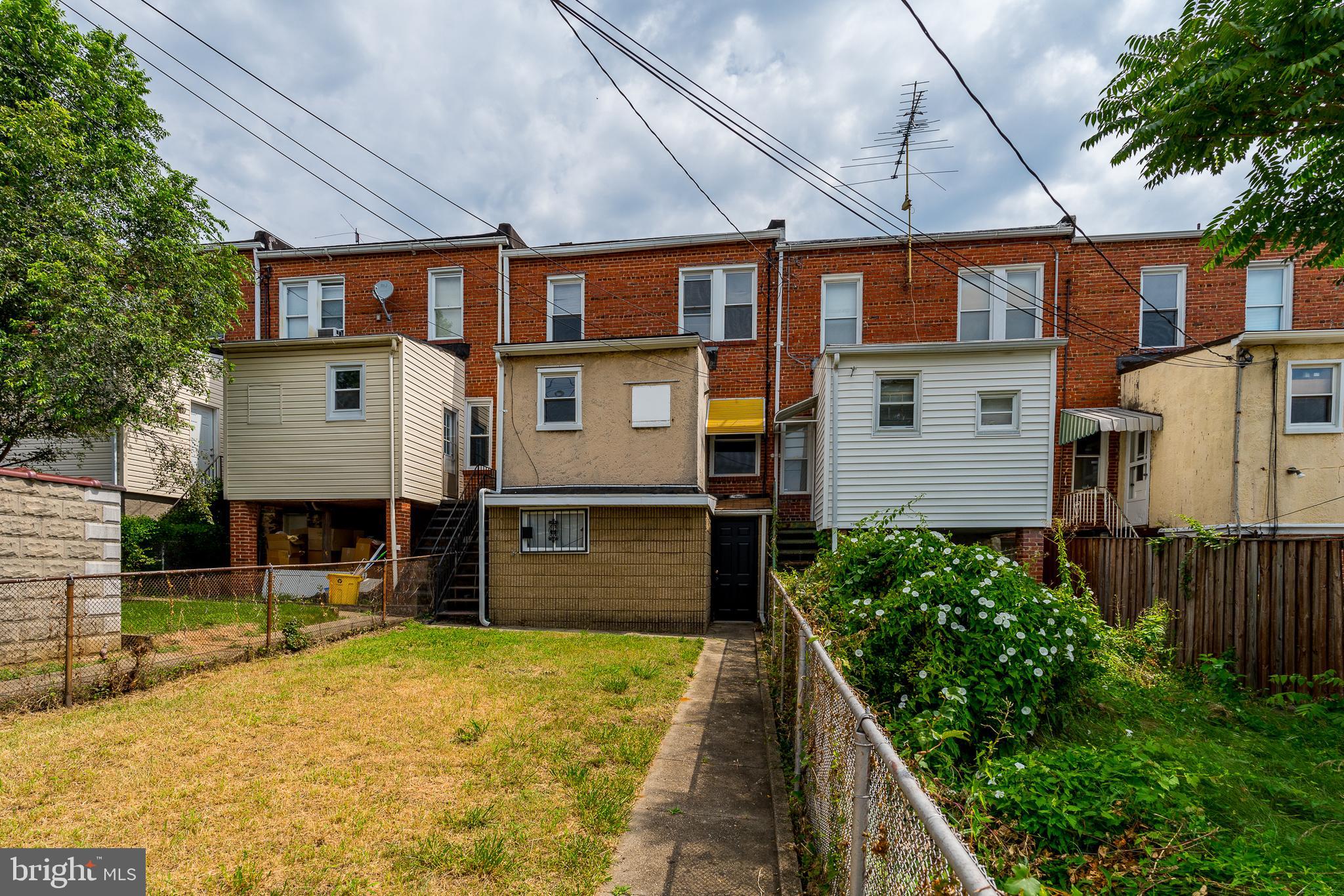 BELAIR-EDISON - Residential Lease