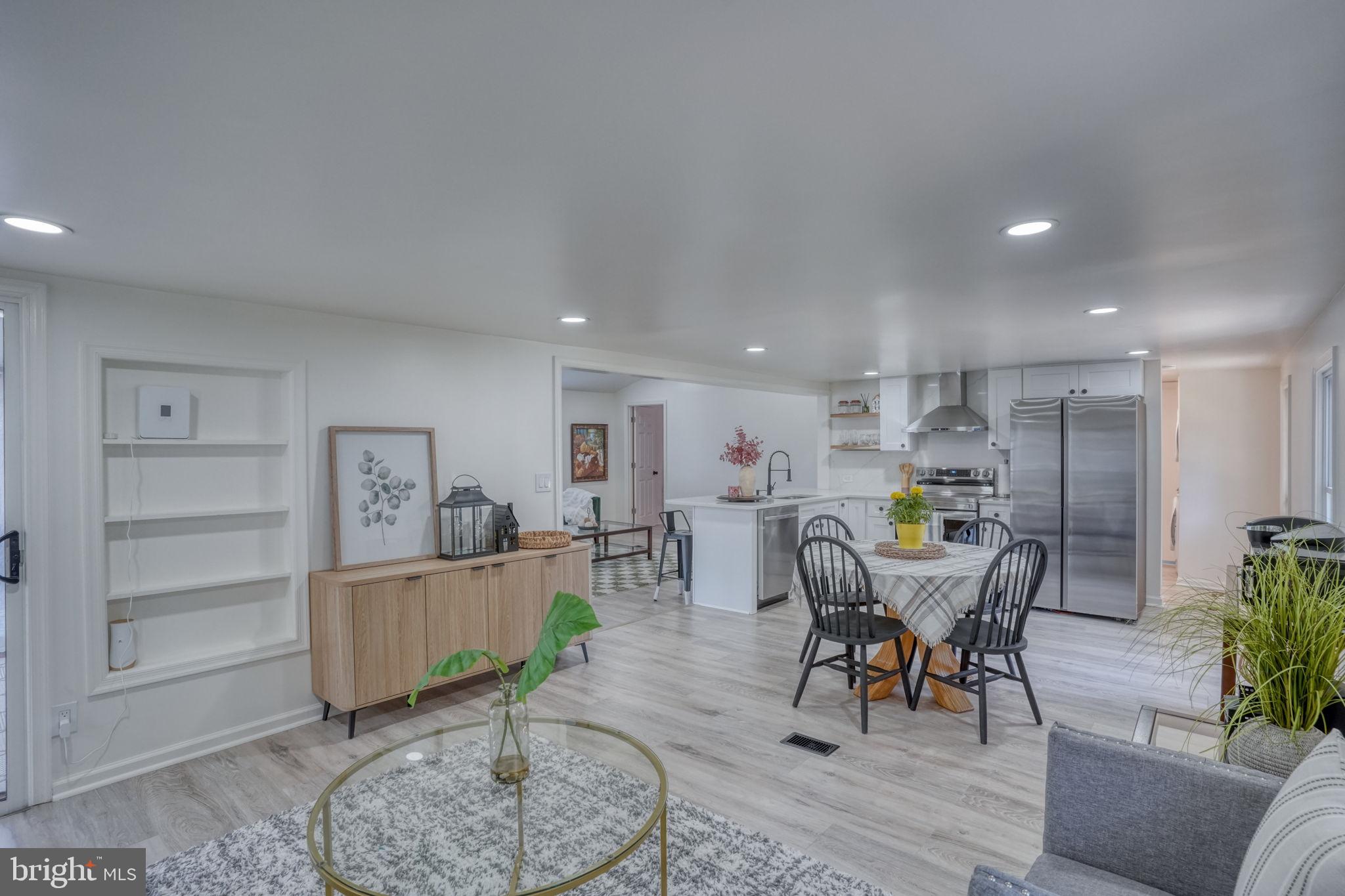 ANGOLA BEACH - Residential