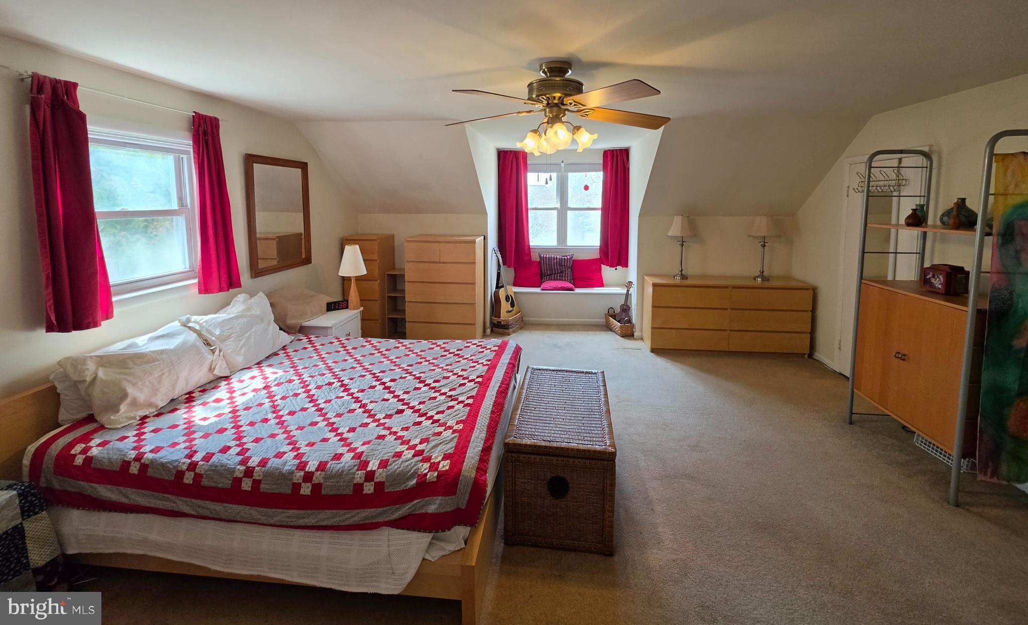 ROSLYN - Residential