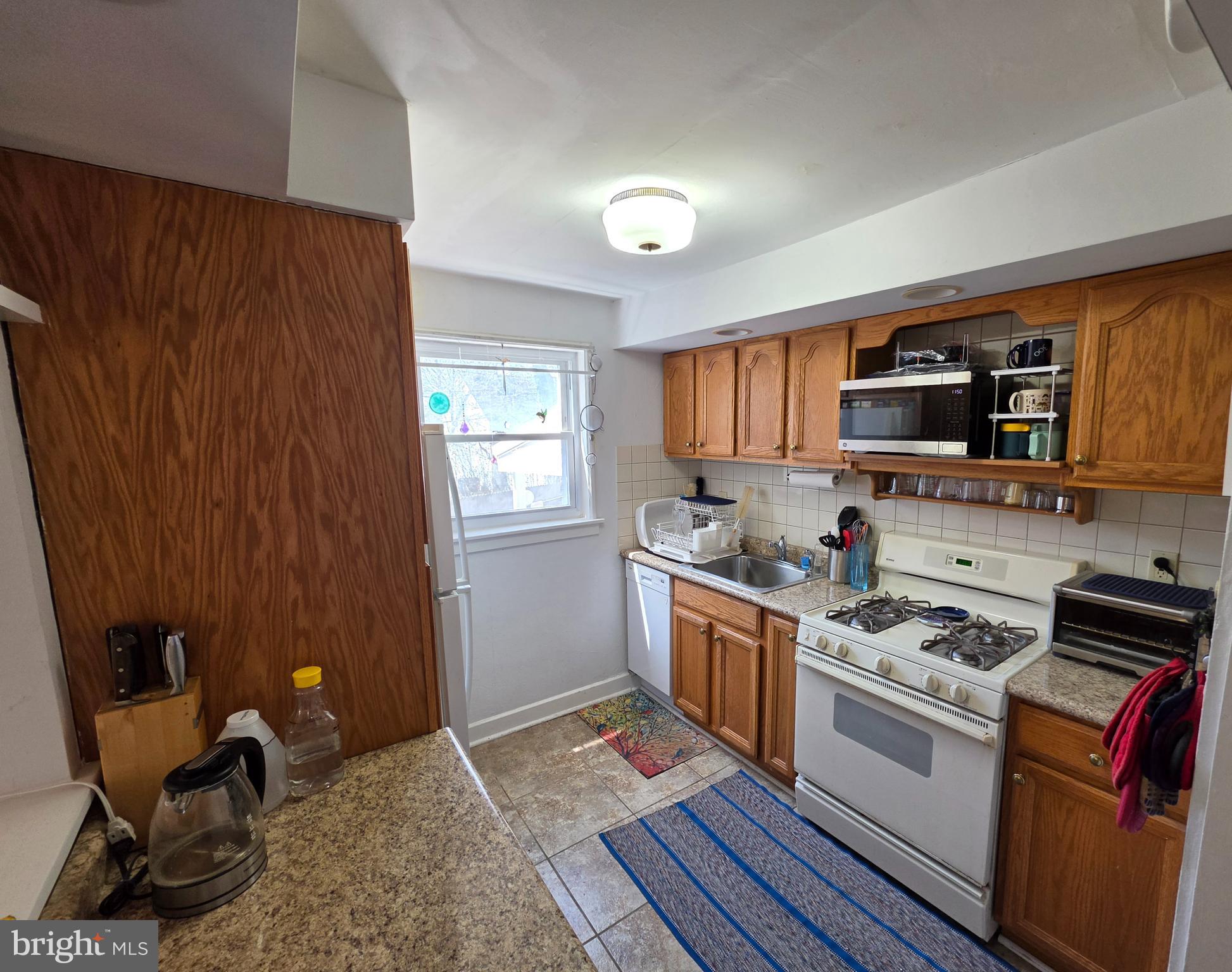 ROSLYN - Residential