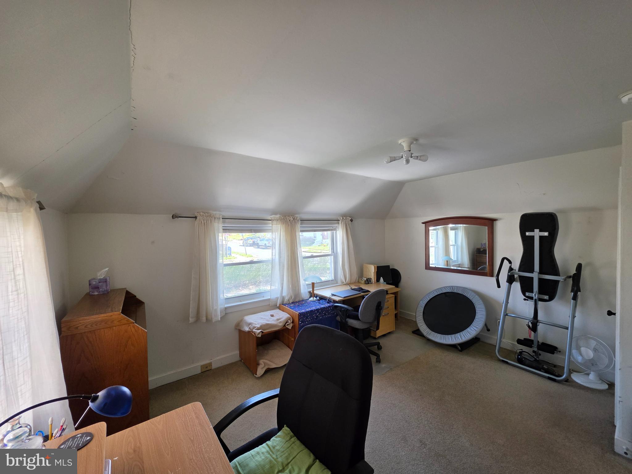 ROSLYN - Residential