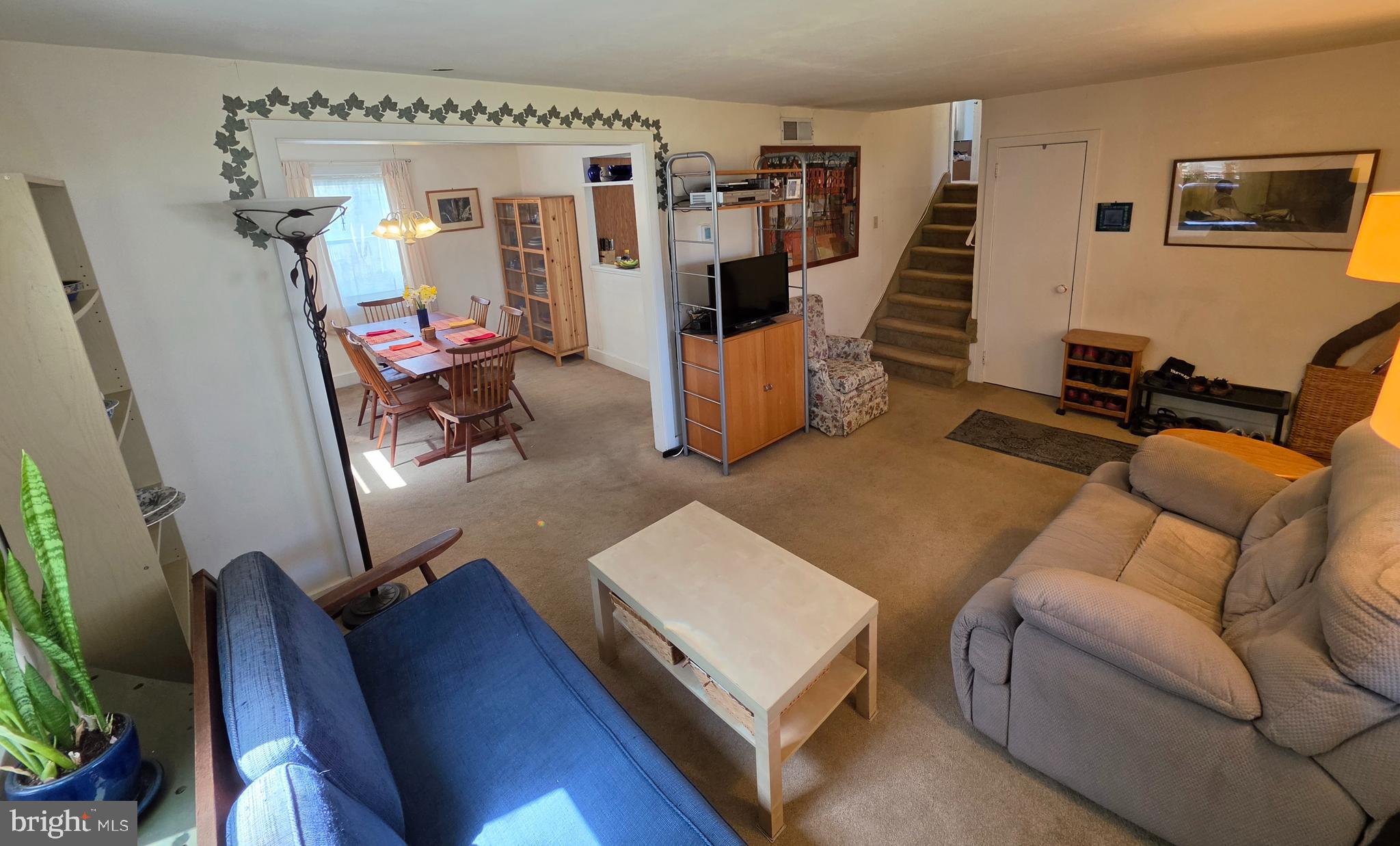 ROSLYN - Residential