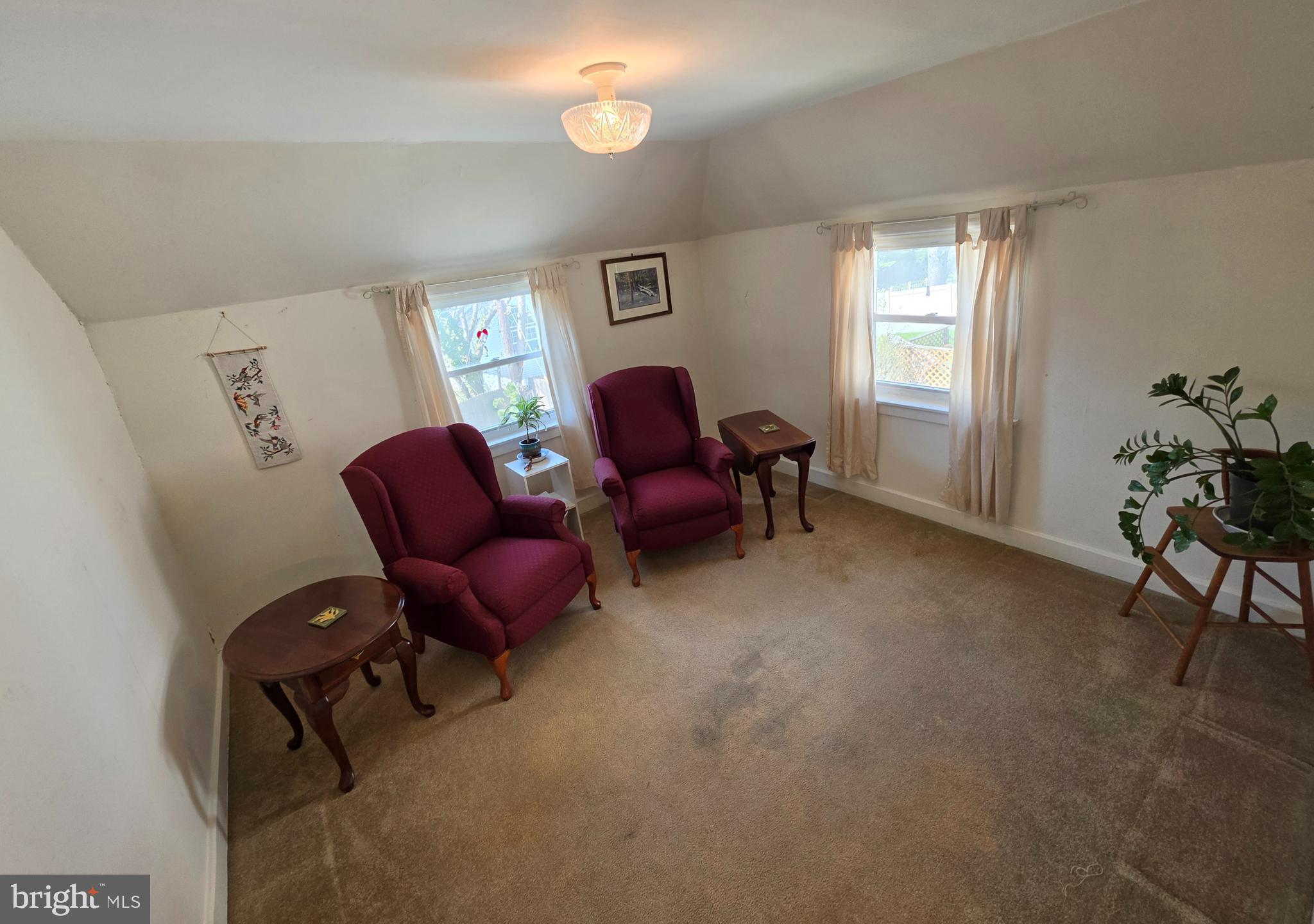 ROSLYN - Residential