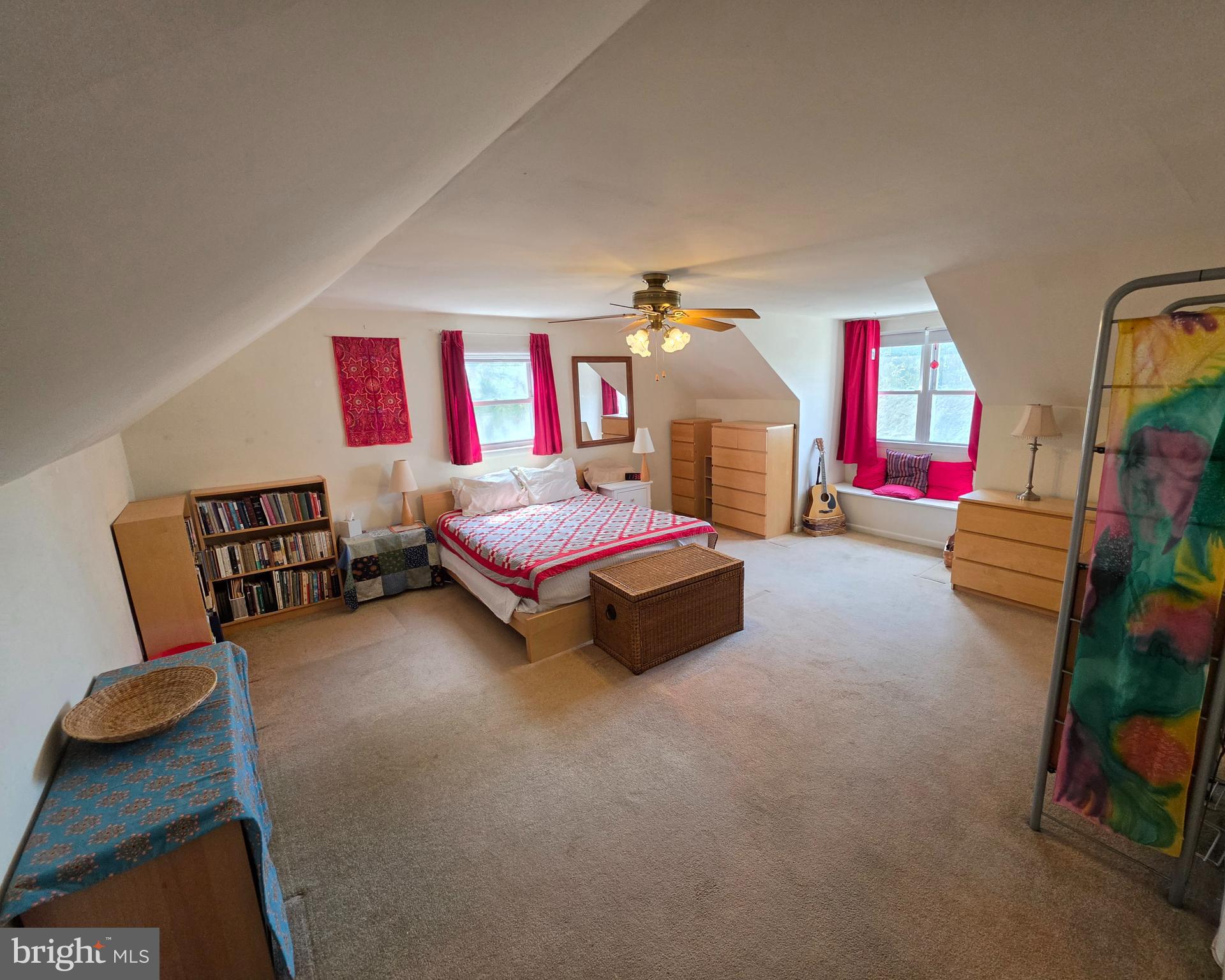 ROSLYN - Residential