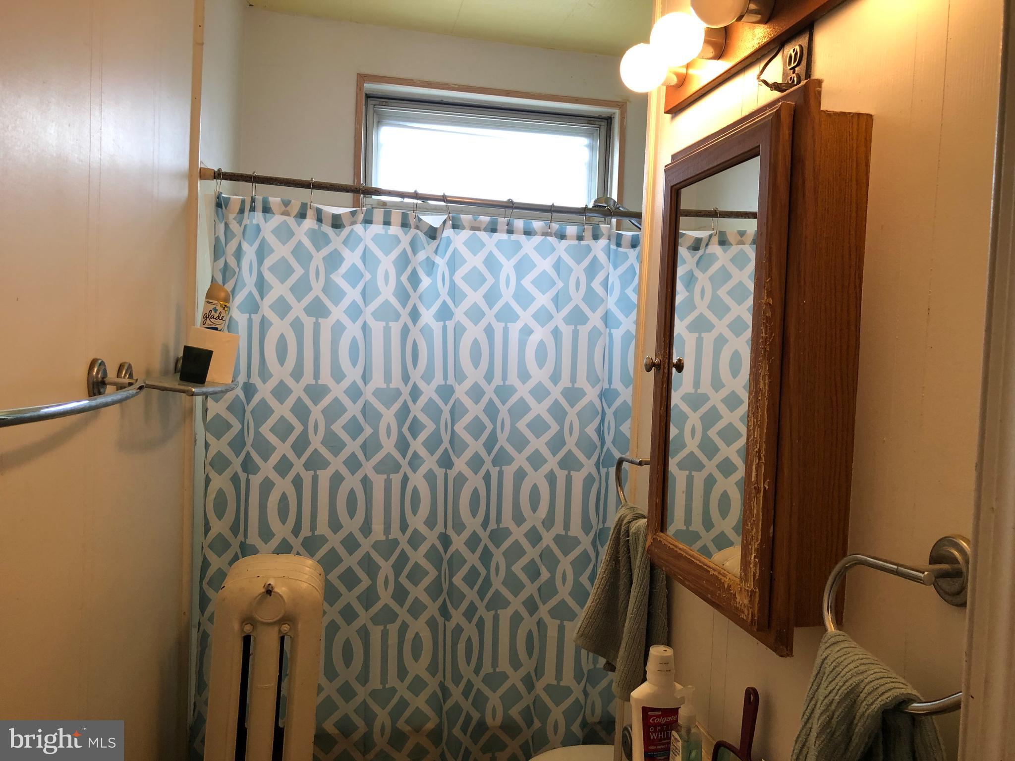 OXFORD CIRCLE - Residential