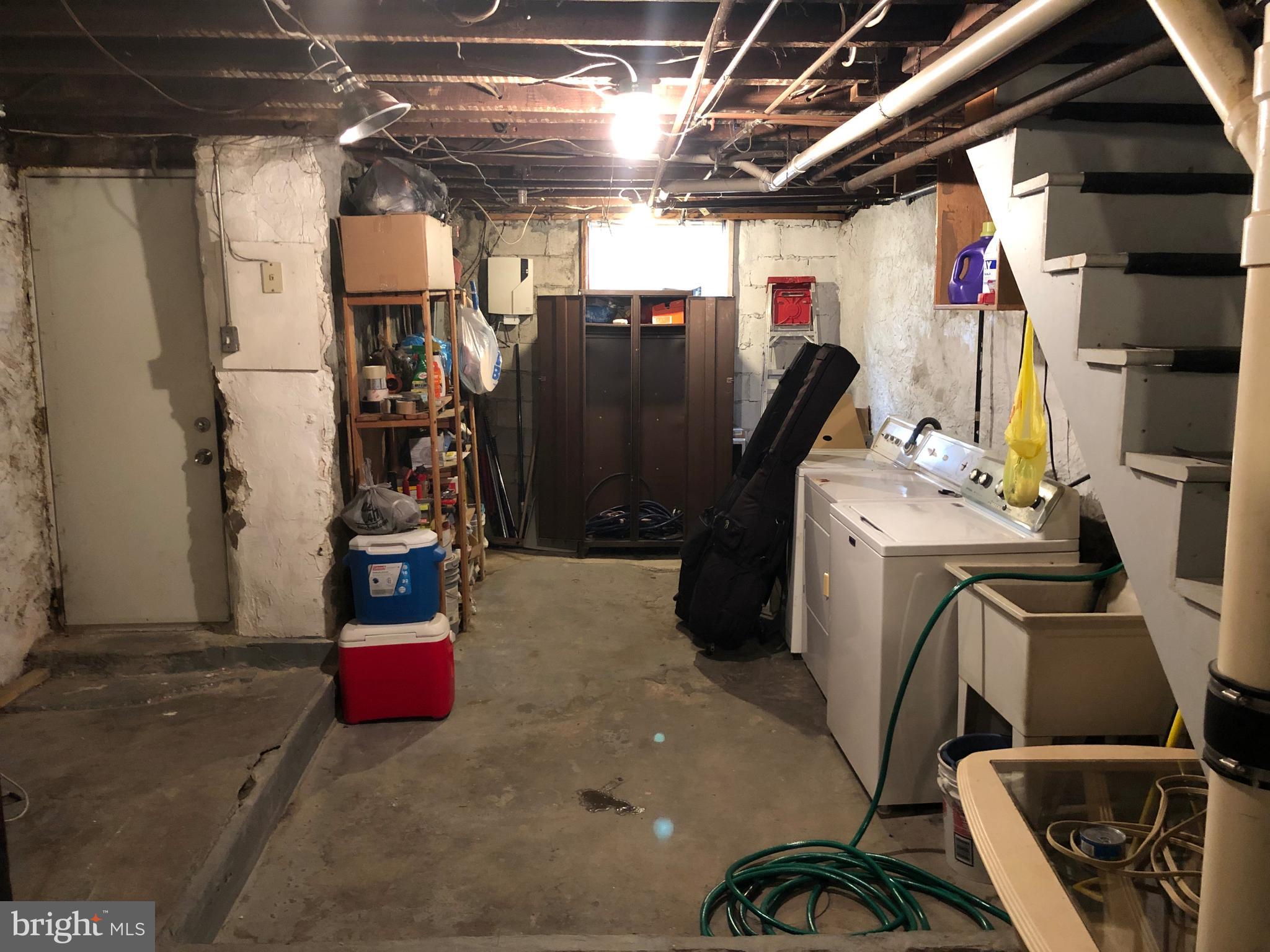 OXFORD CIRCLE - Residential