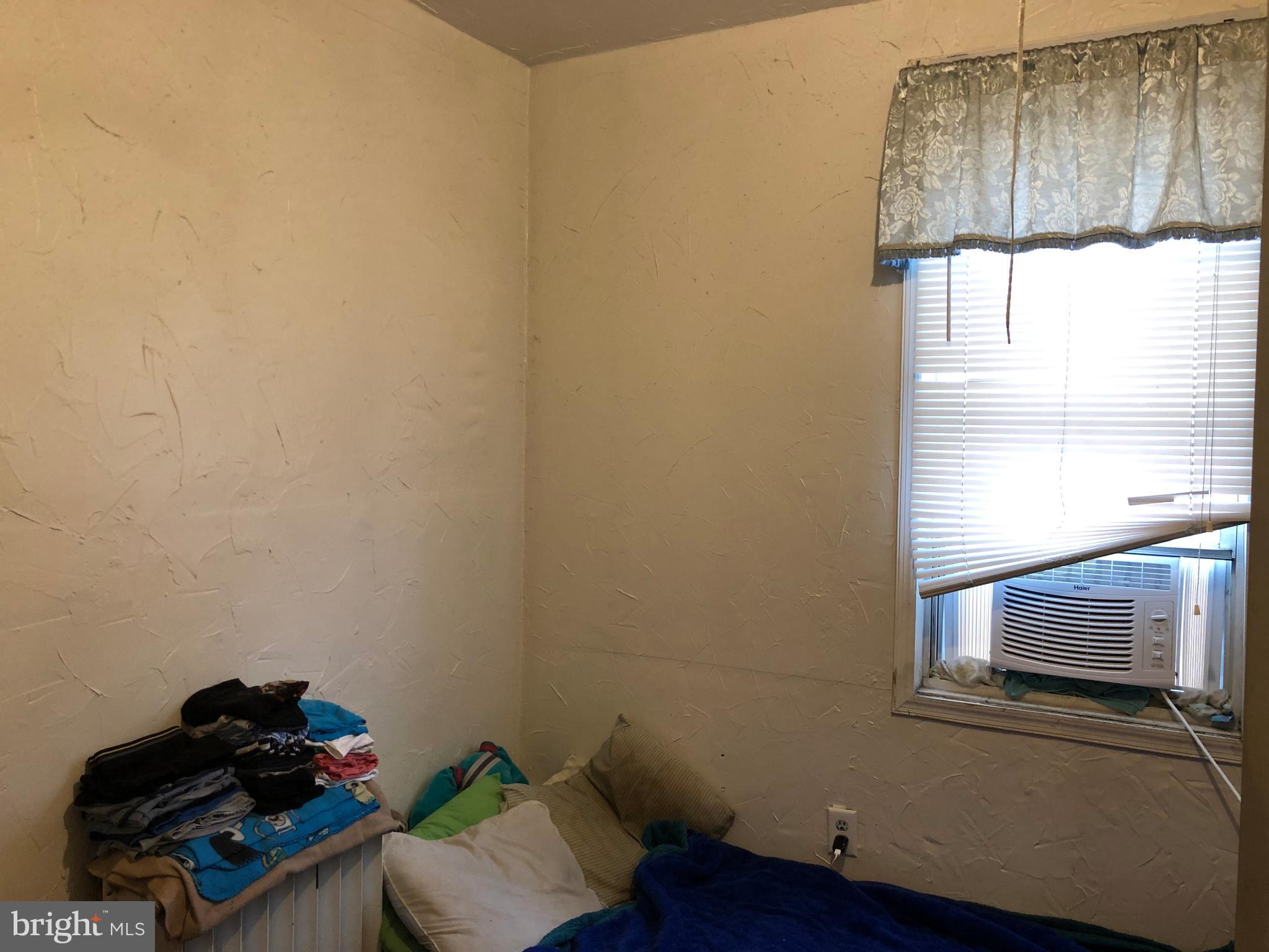 OXFORD CIRCLE - Residential