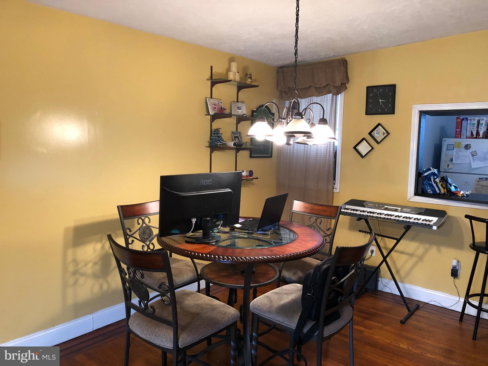 OXFORD CIRCLE - Residential