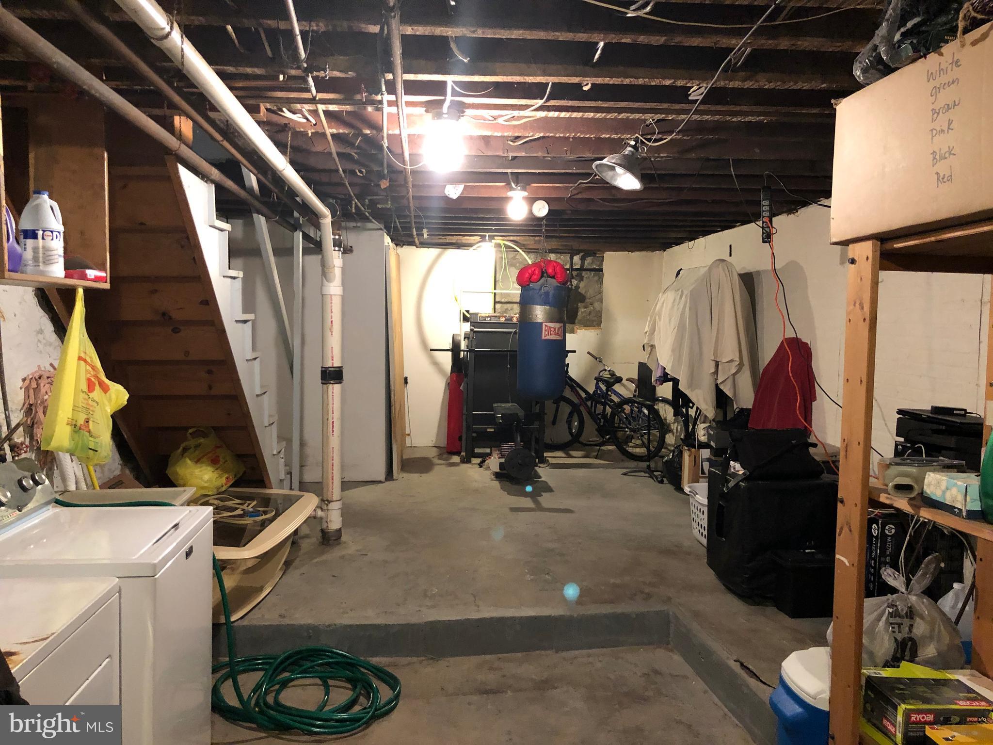 OXFORD CIRCLE - Residential