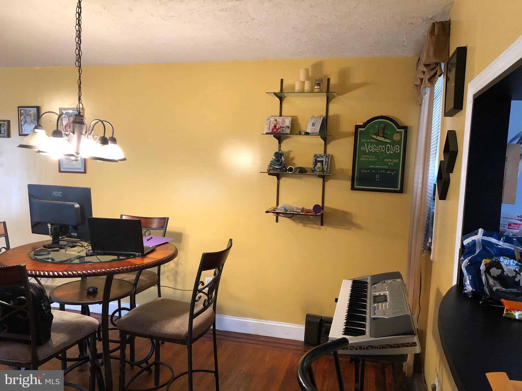 OXFORD CIRCLE - Residential