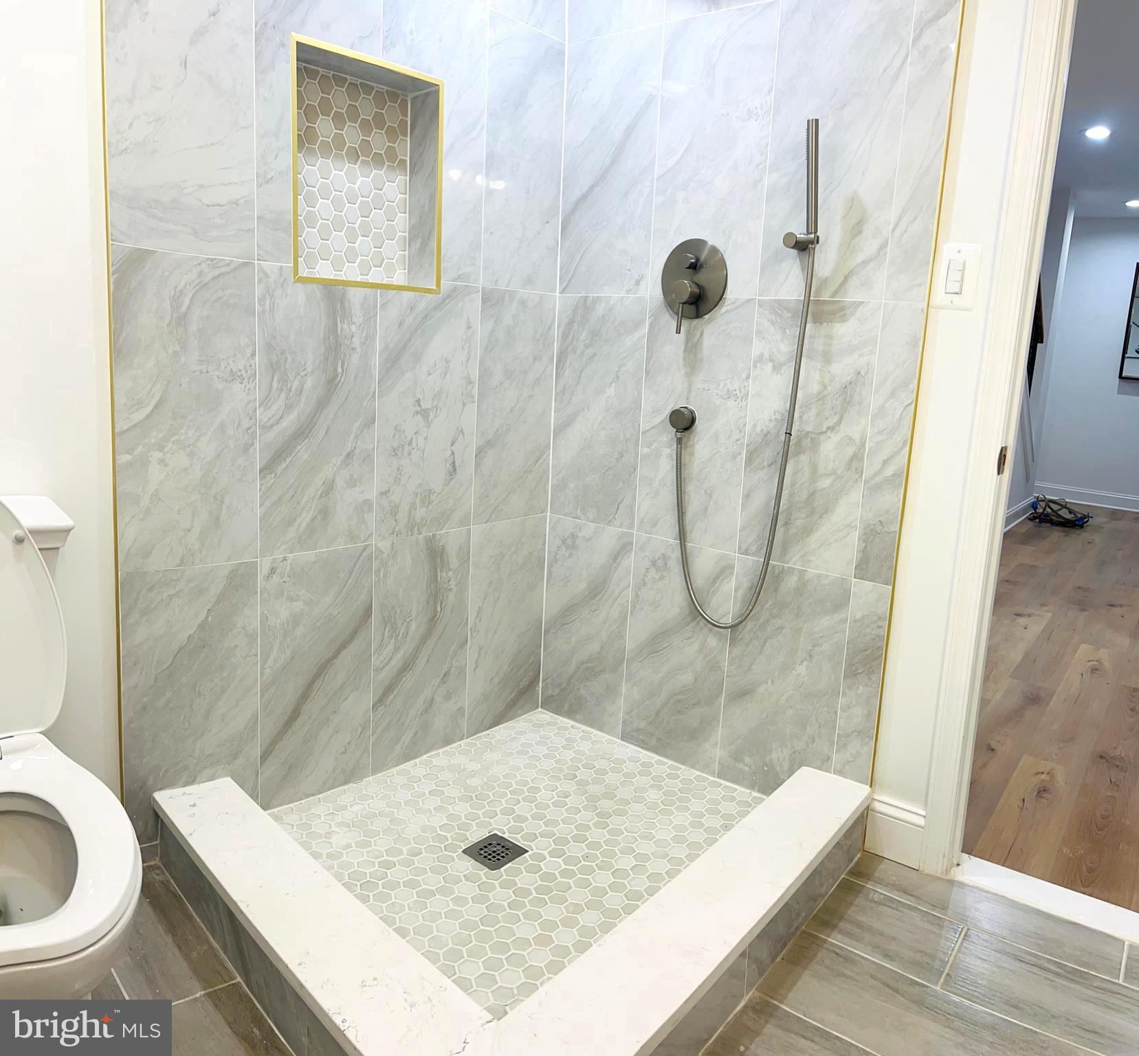 WOODSIDE - Residential