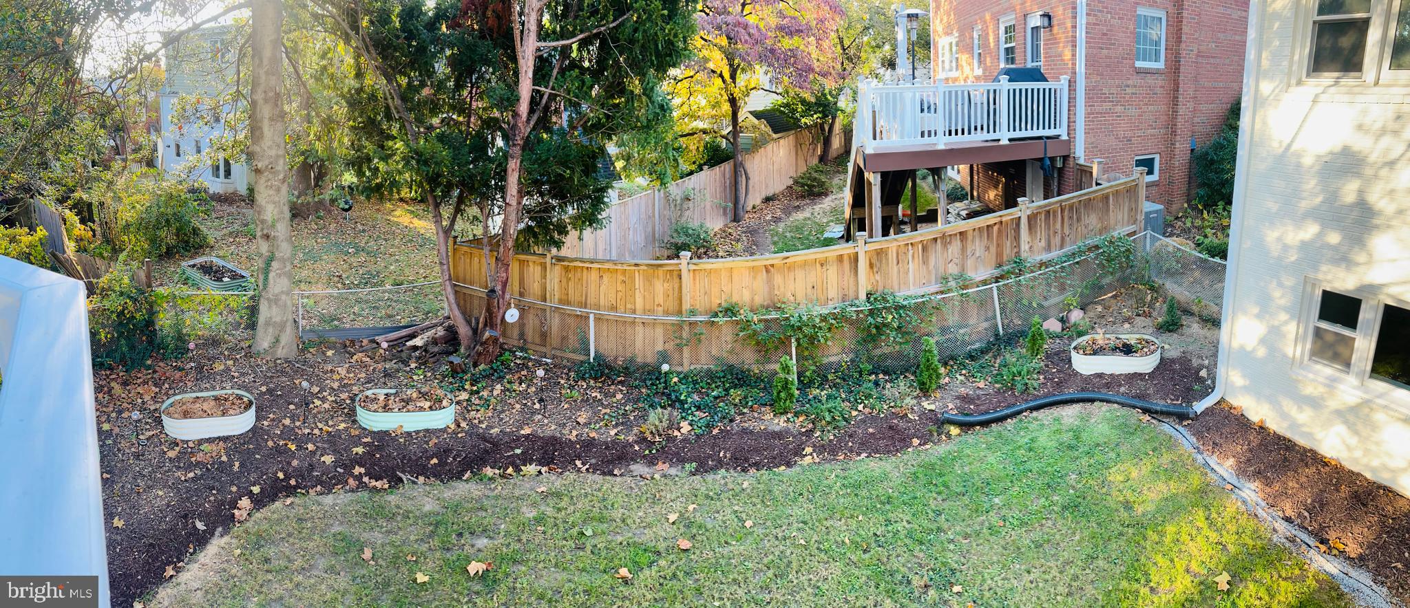 WOODSIDE - Residential