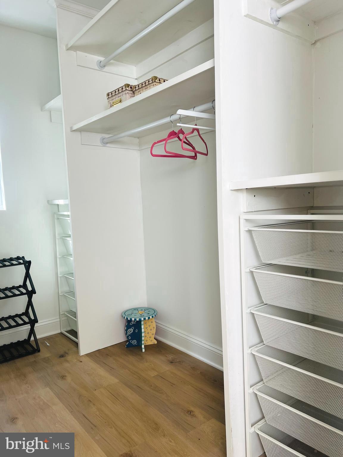 WOODSIDE - Residential