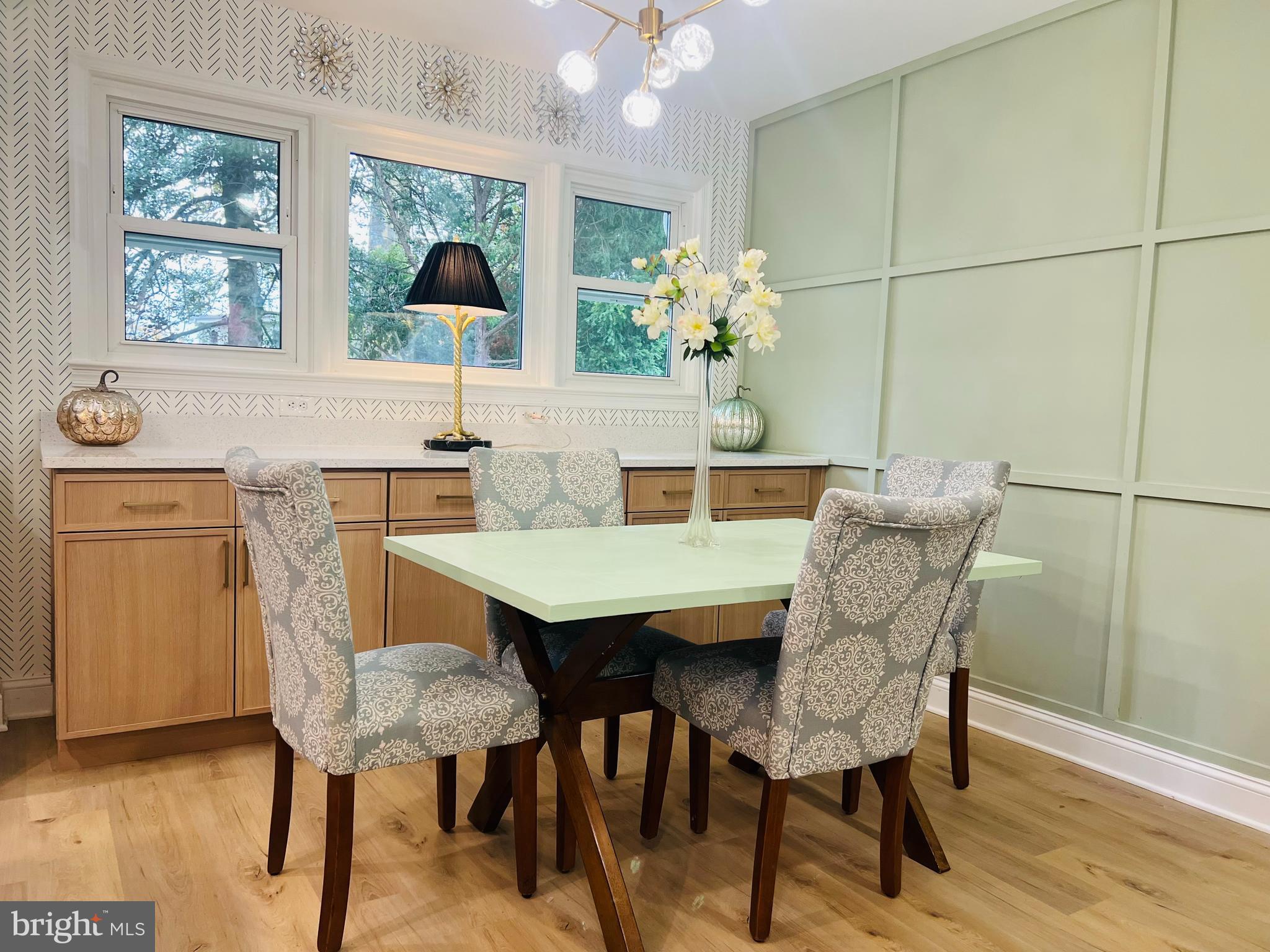 WOODSIDE - Residential