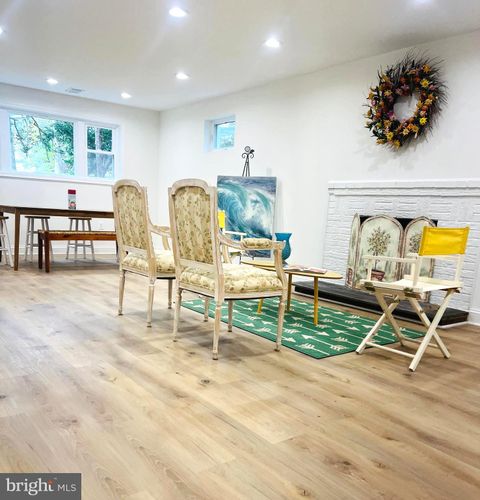Tiny photo for 8802 2nd Avenue, SILVER SPRING, MD 20910 (MLS # MDMC2225356)