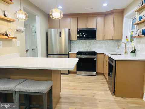 Tiny photo for 8802 2nd Avenue, SILVER SPRING, MD 20910 (MLS # MDMC2225356)