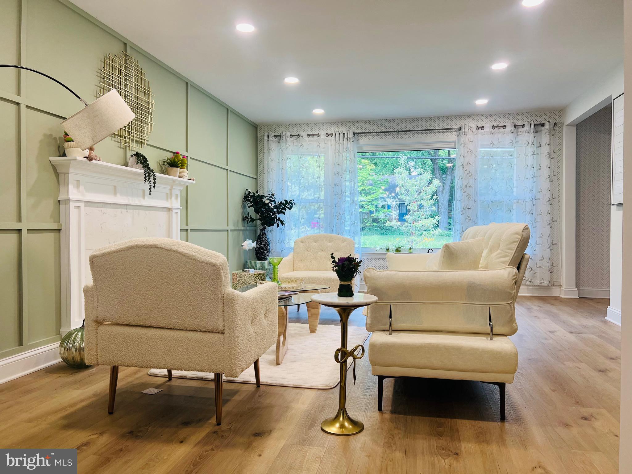 WOODSIDE - Residential