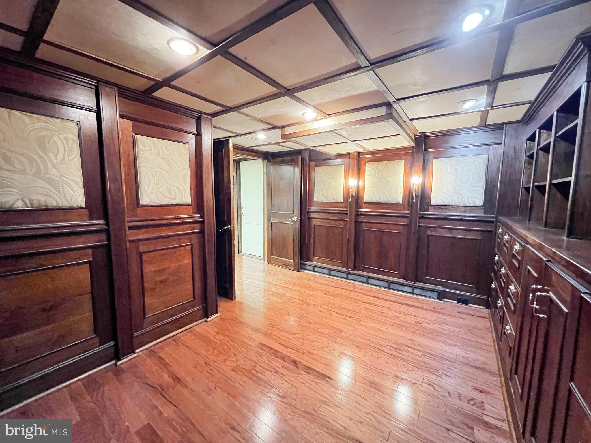 GLENMONT HEIGHTS - Residential Lease