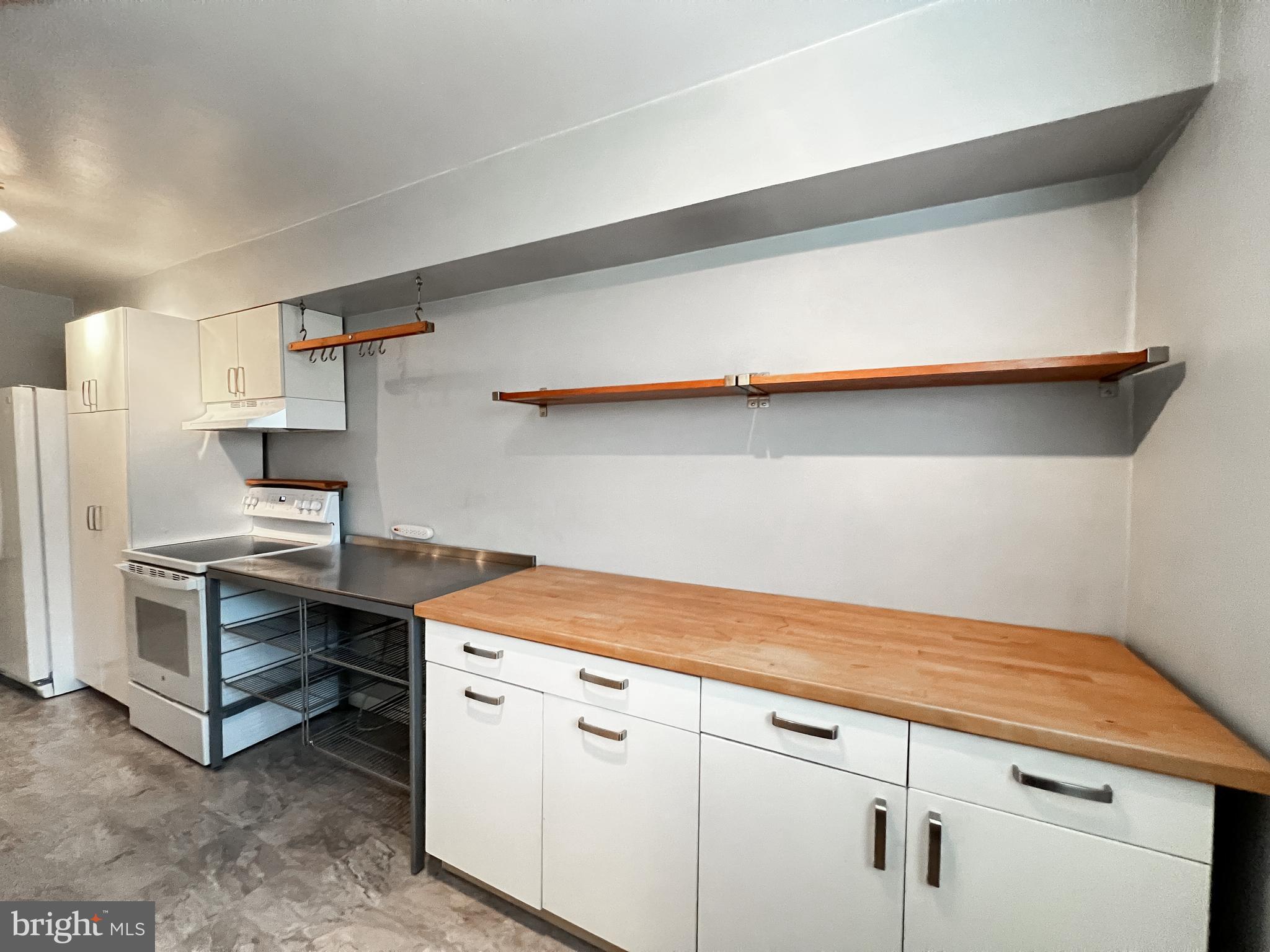 GLENMONT HEIGHTS - Residential Lease