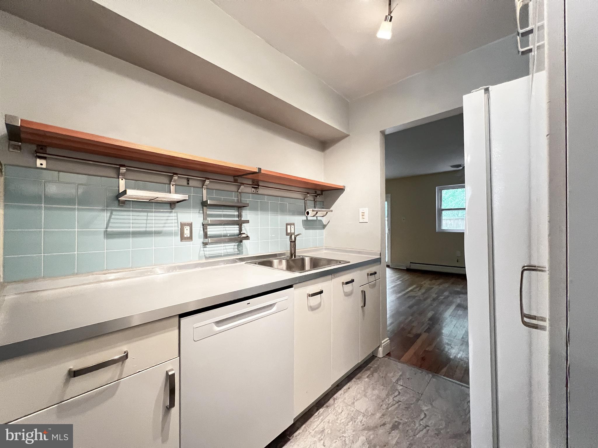 GLENMONT HEIGHTS - Residential Lease