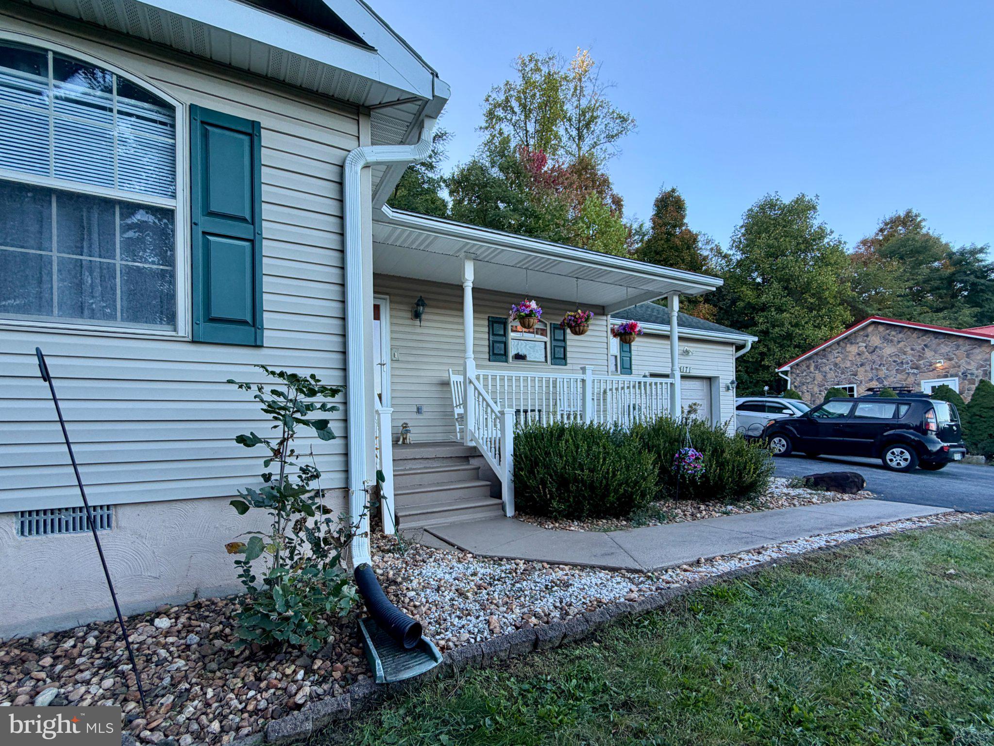 171 SOUTHRIDGE DRIVE