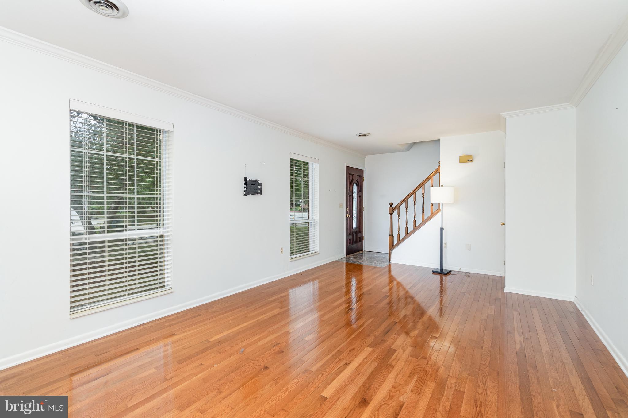 1895 ESTHER DRIVE