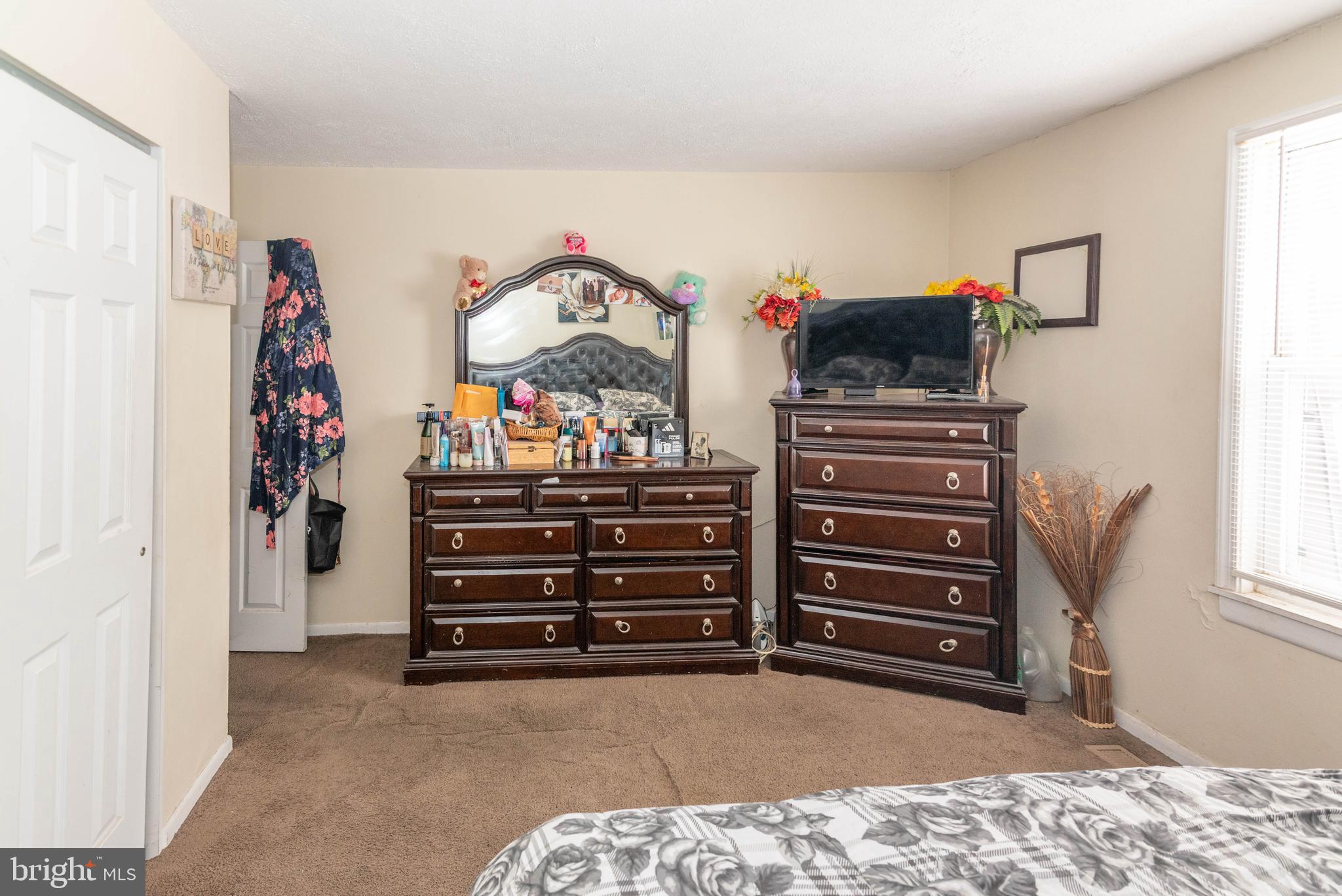 ROSEMONT EAST - Residential