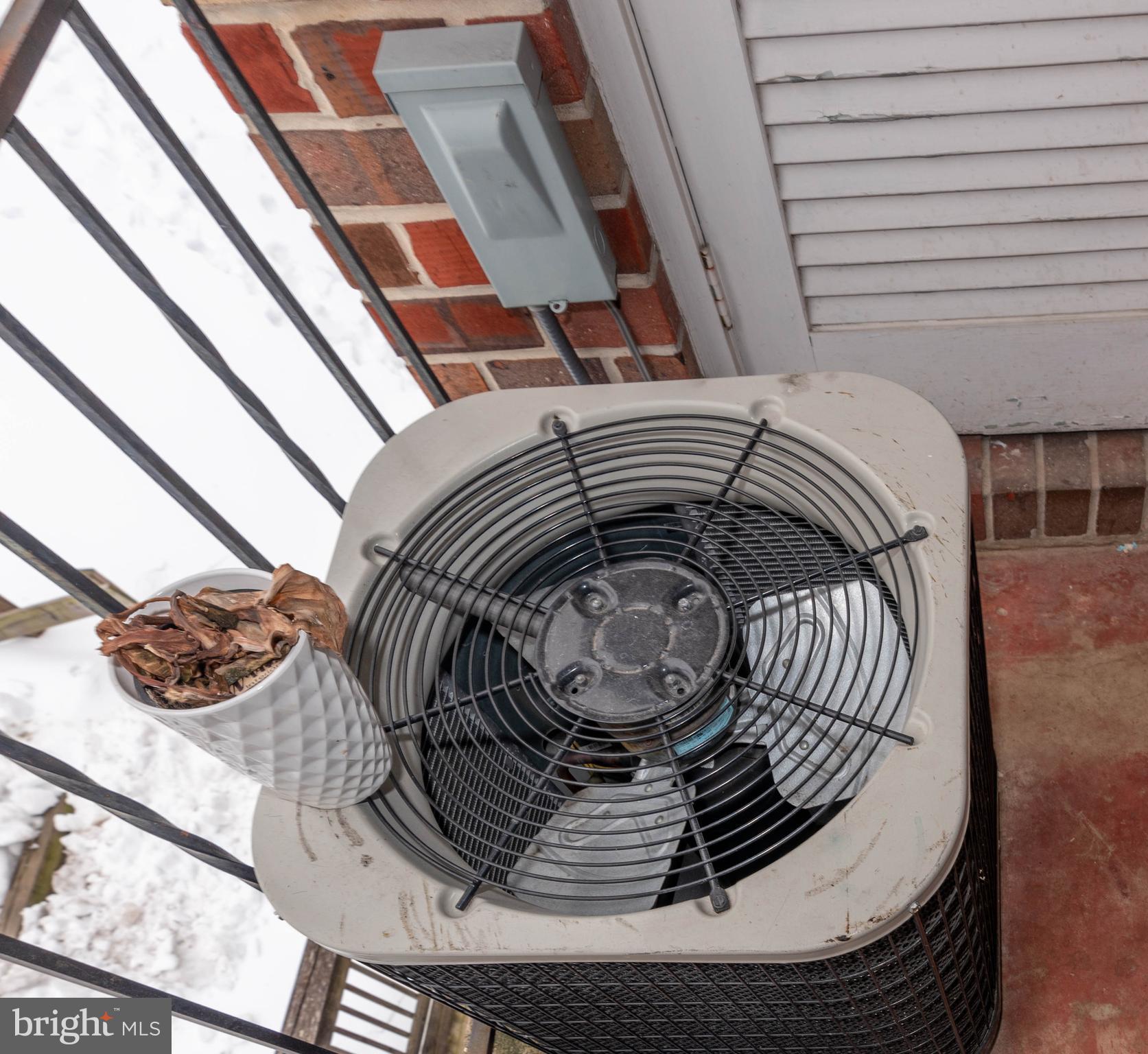 ROSEMONT EAST - Residential