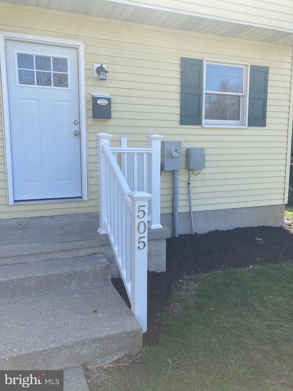 ABERDEEN HILLS - Residential Lease