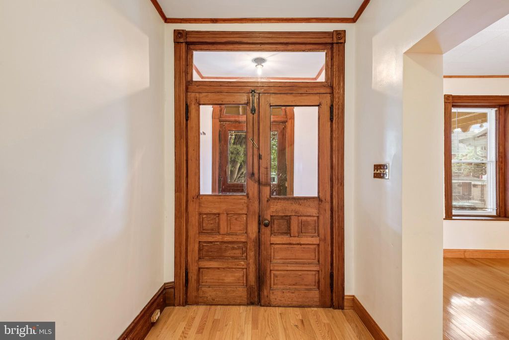 Photo of 331 W LEMON ST, LANCASTER, PA 17603 (MLS # PALA2038092)