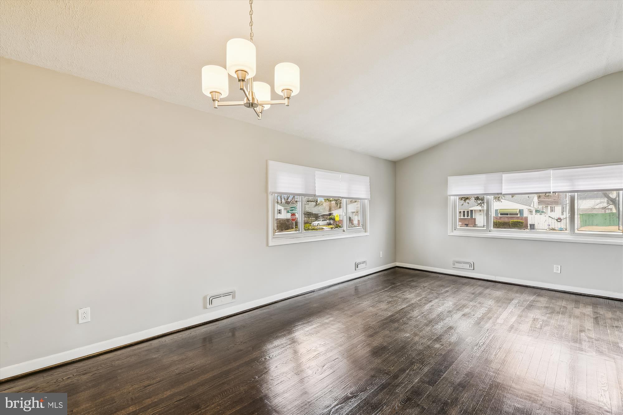 WINDSOR FARMS - Residential